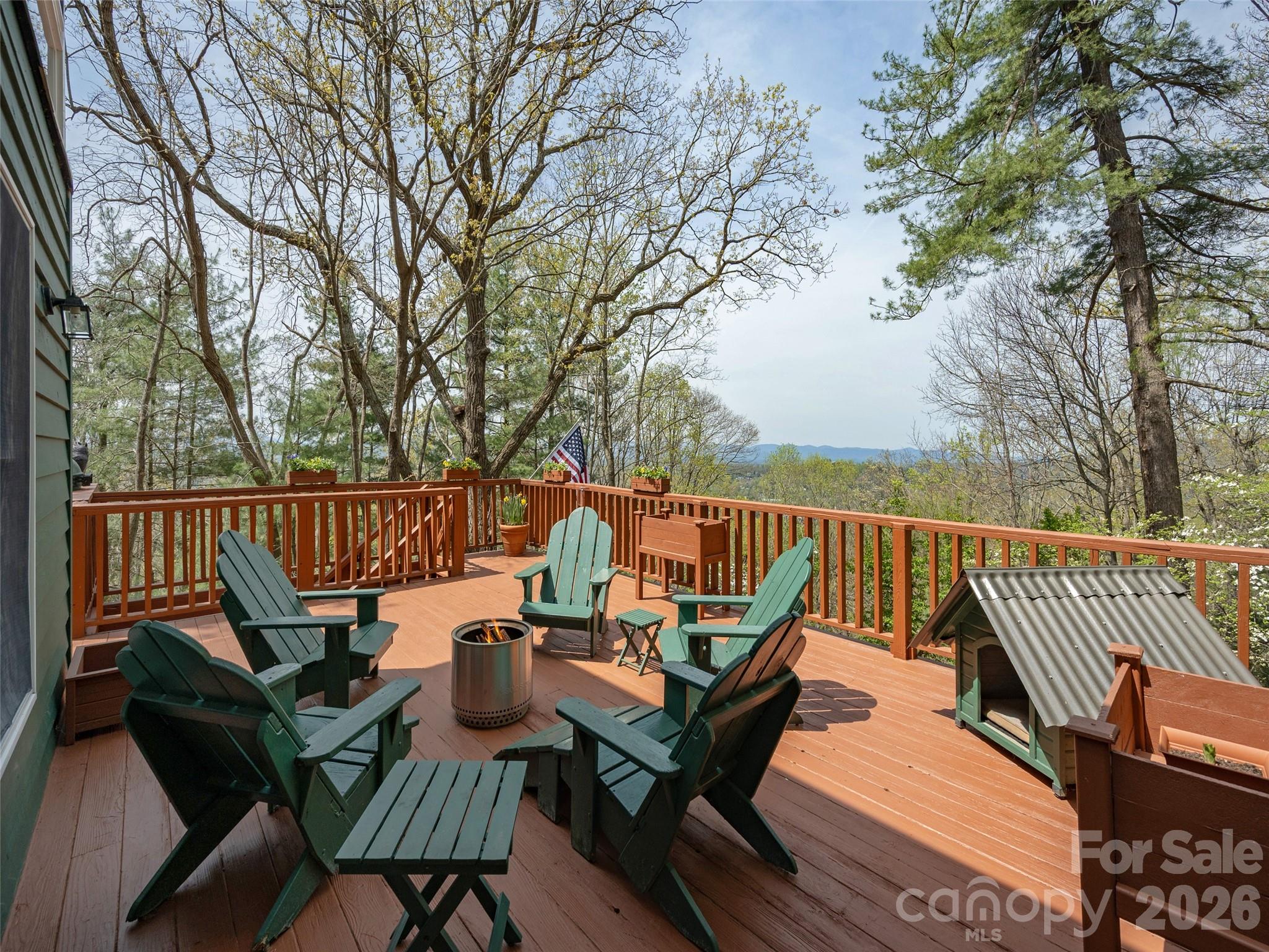 403 Cherokee Road — Asheville