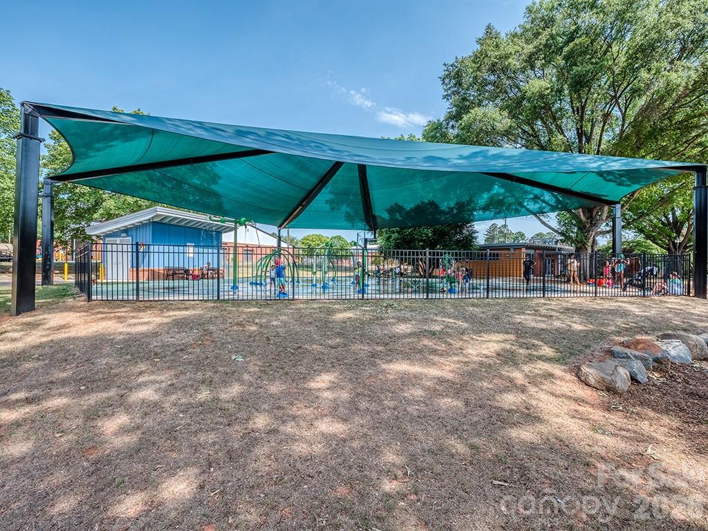 1427 Tippah Park Court — Charlotte