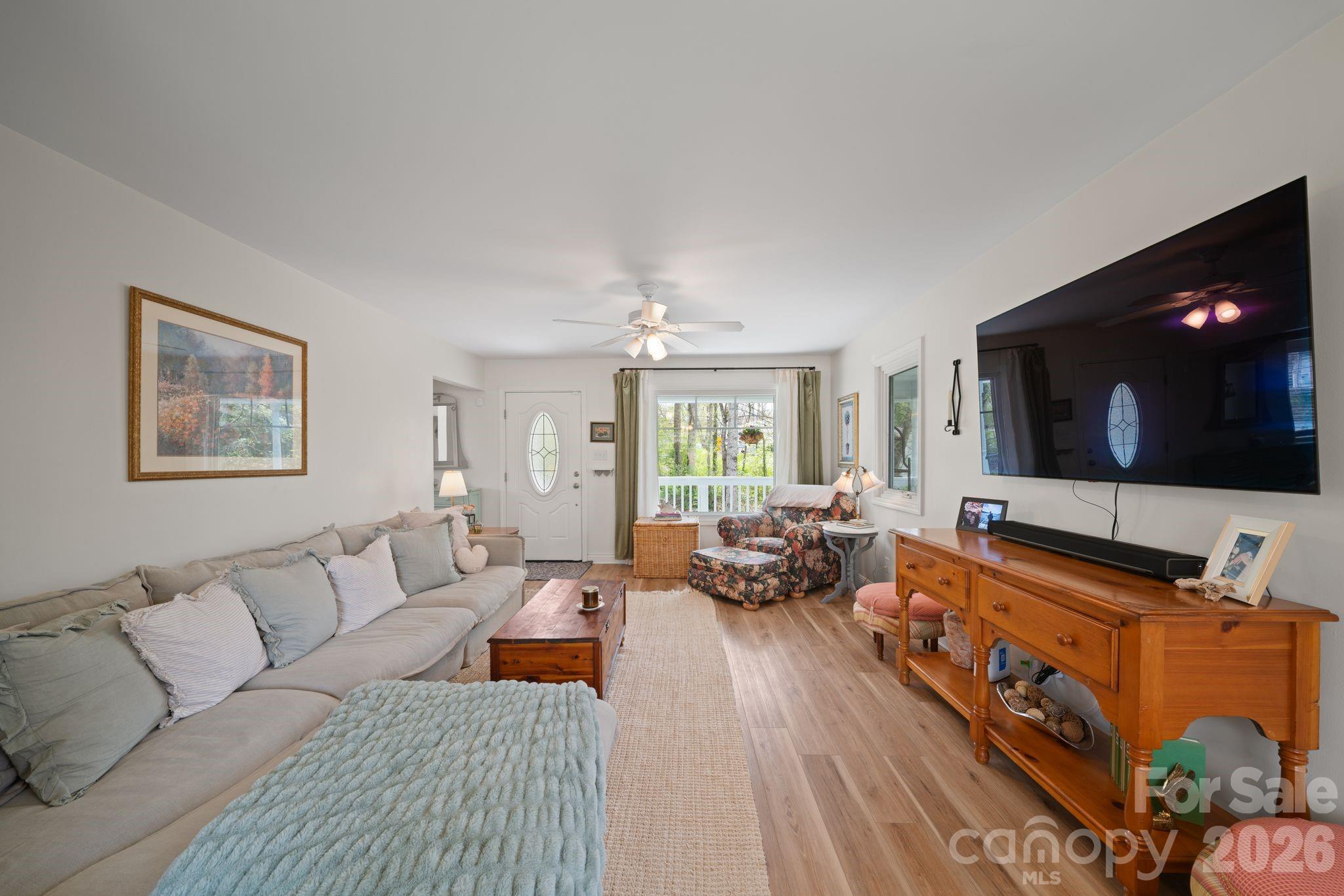 539 Caribou Road — Asheville