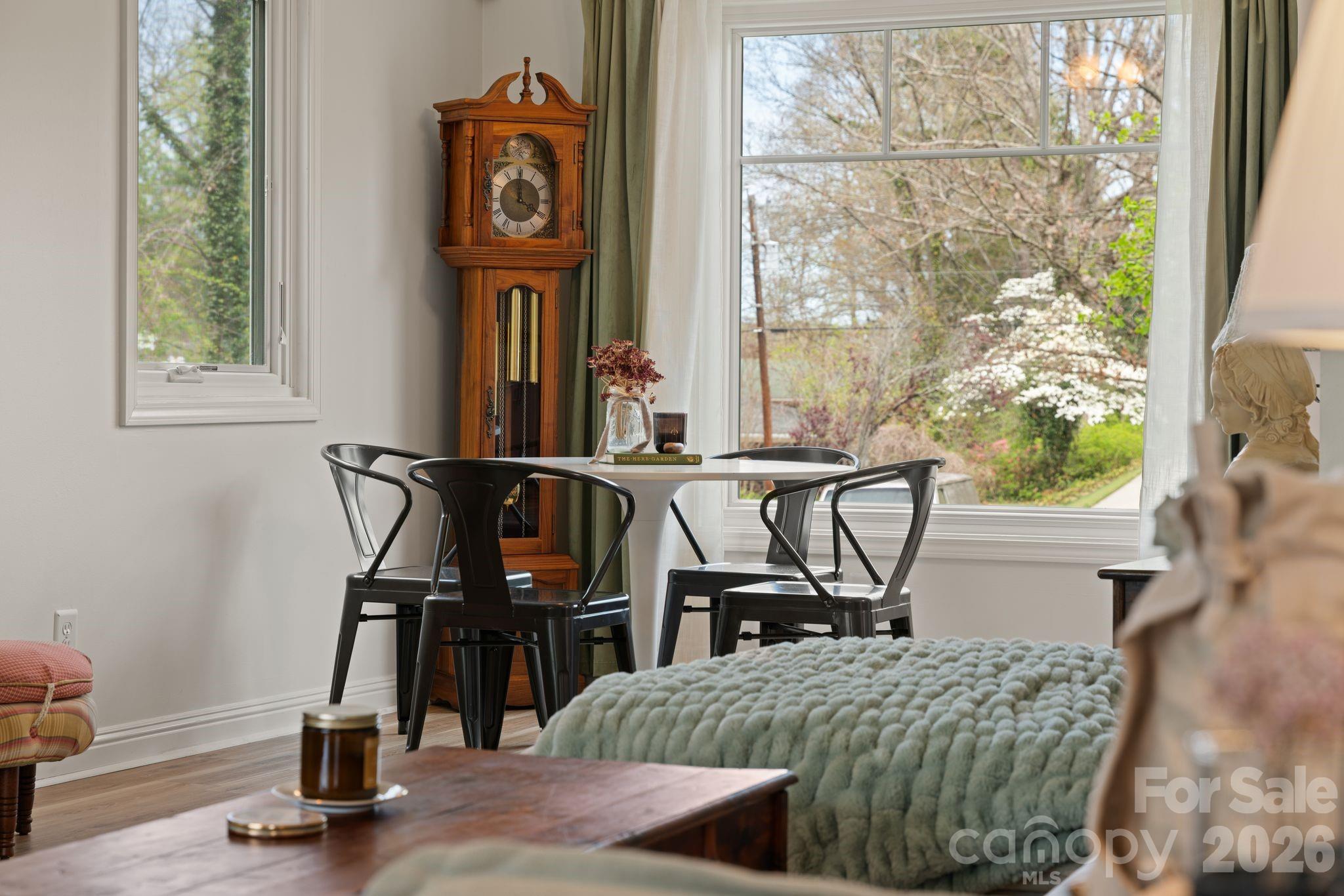 539 Caribou Road — Asheville