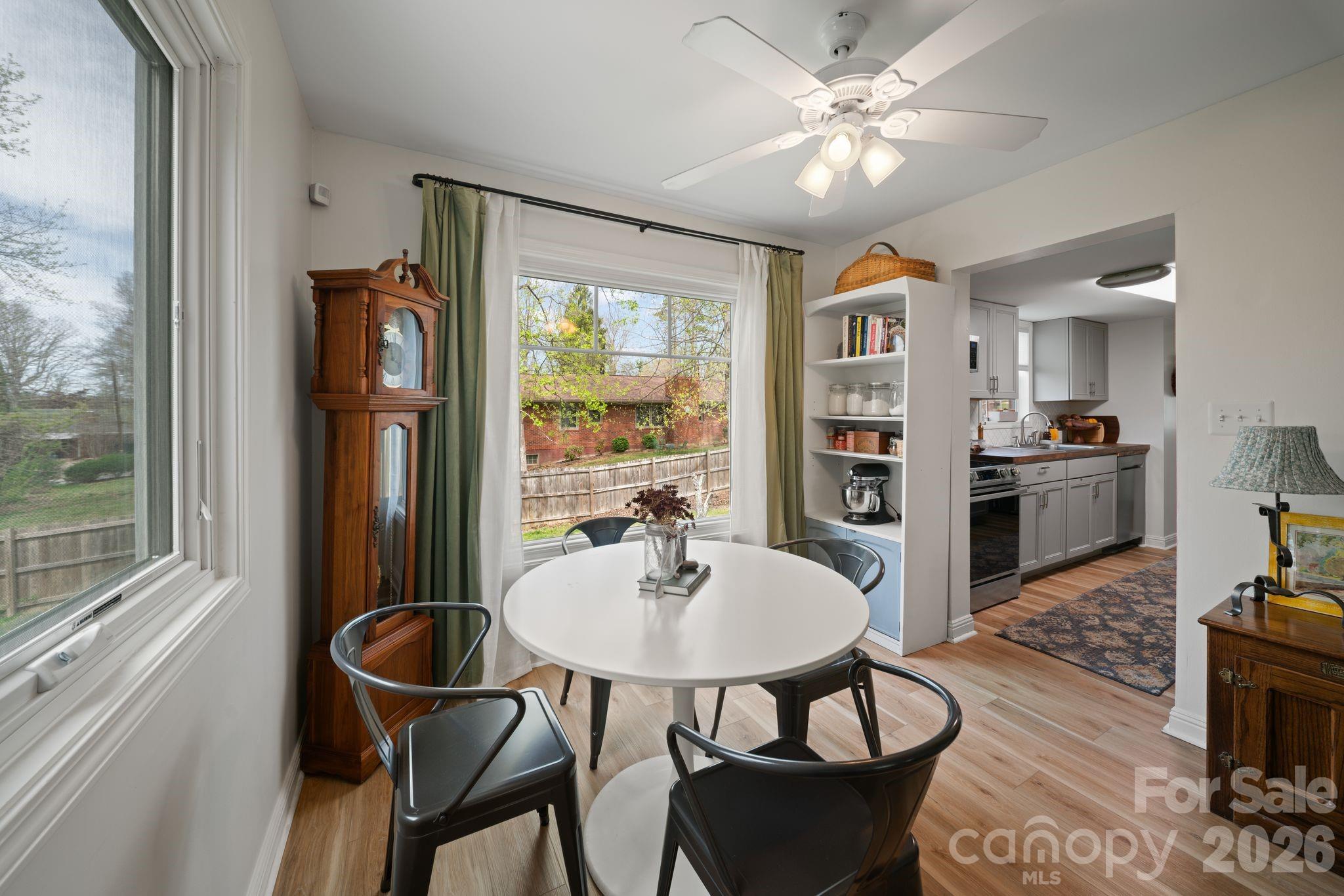 539 Caribou Road — Asheville