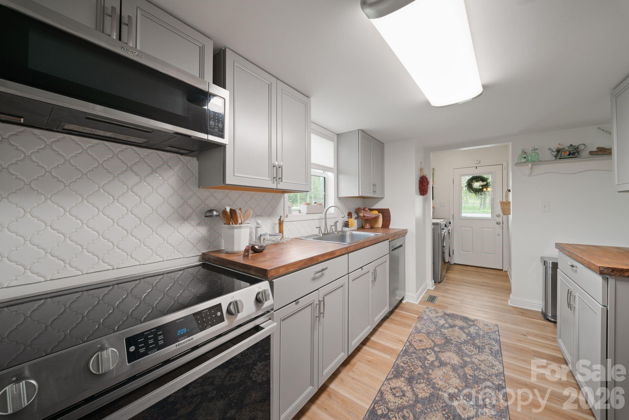 539 Caribou Road — Asheville