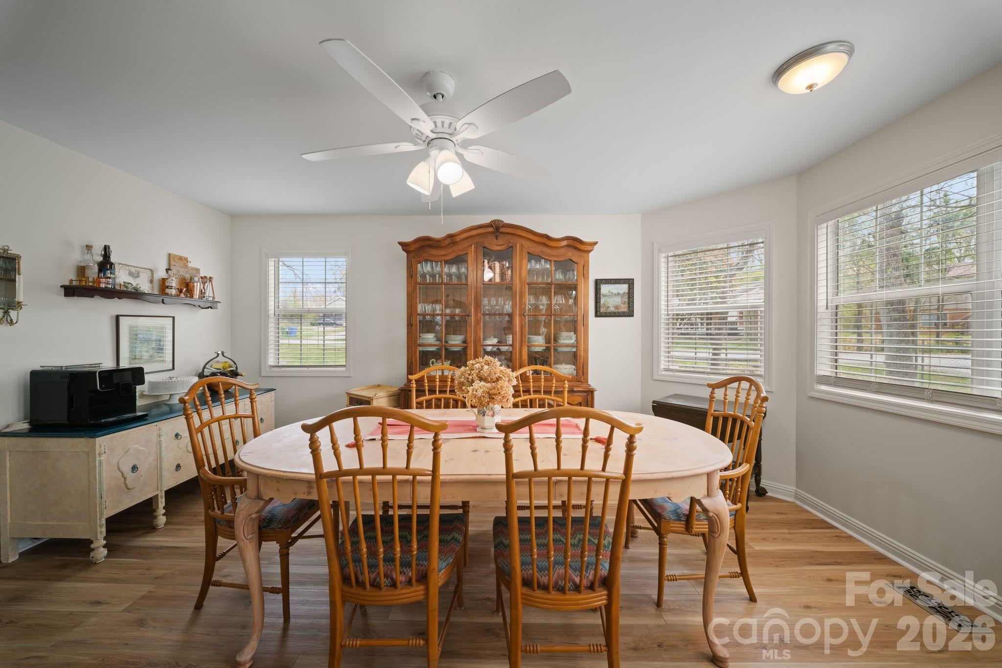 539 Caribou Road — Asheville