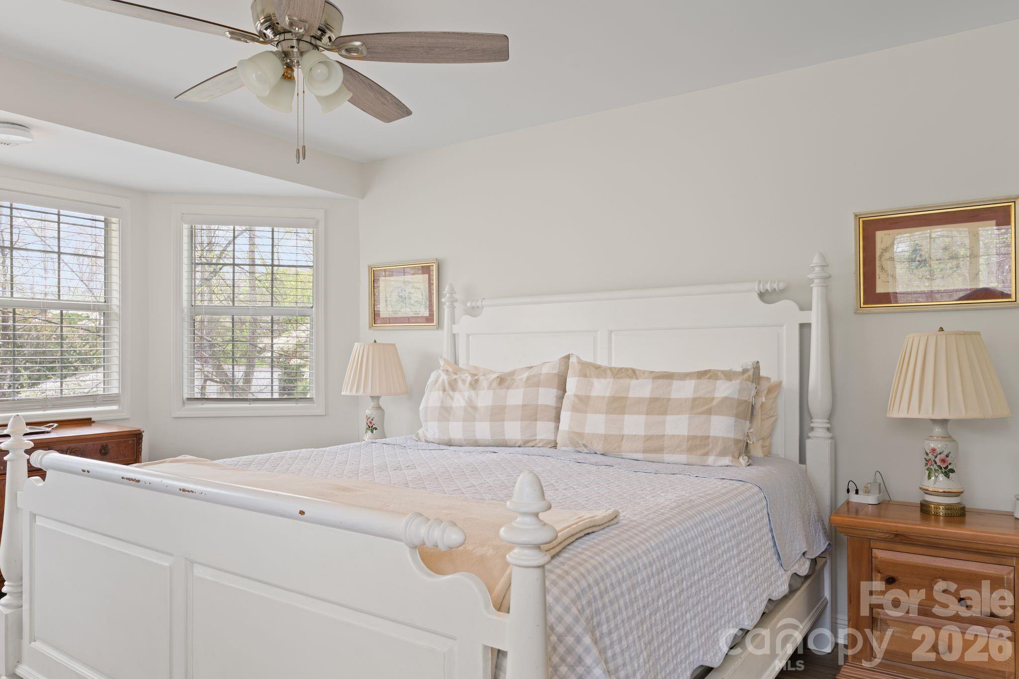 539 Caribou Road — Asheville