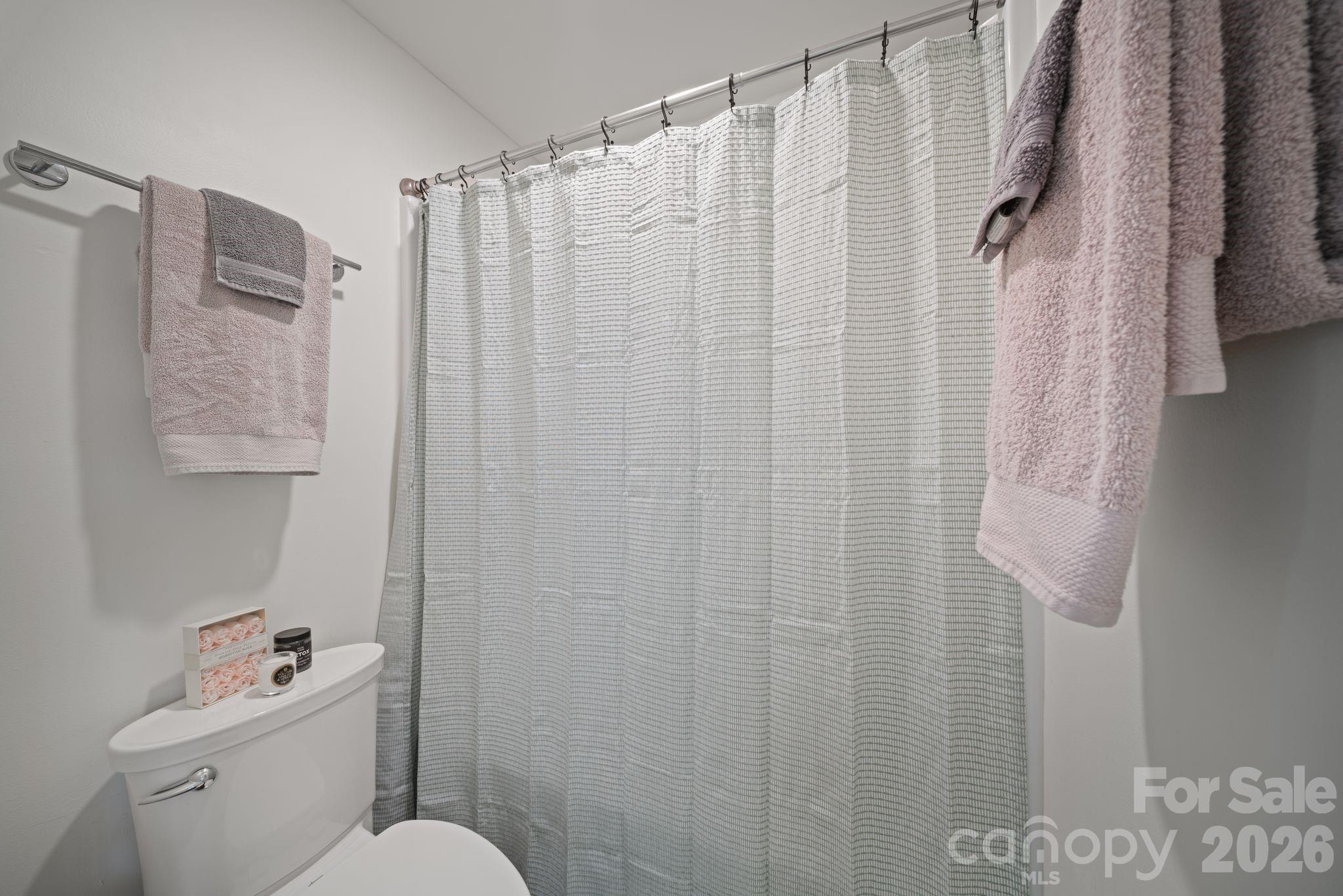 539 Caribou Road — Asheville