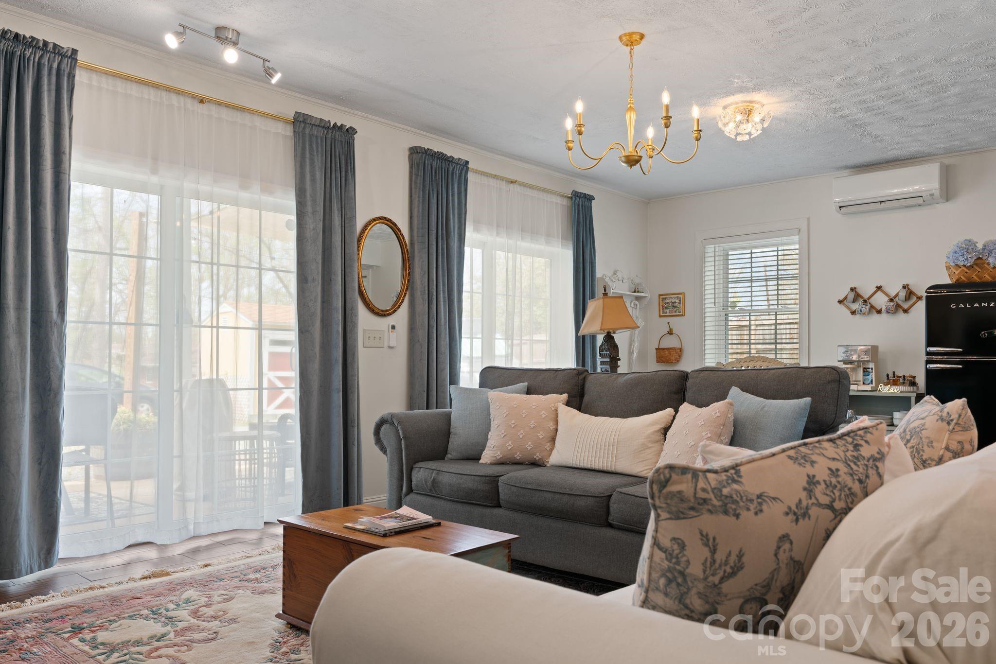 539 Caribou Road — Asheville
