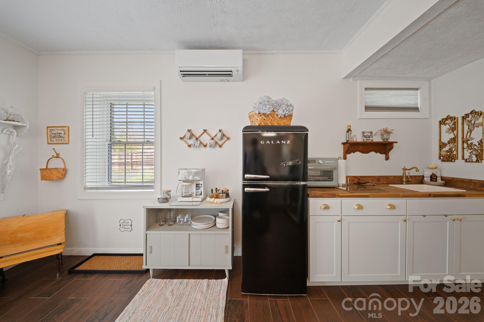 539 Caribou Road — Asheville