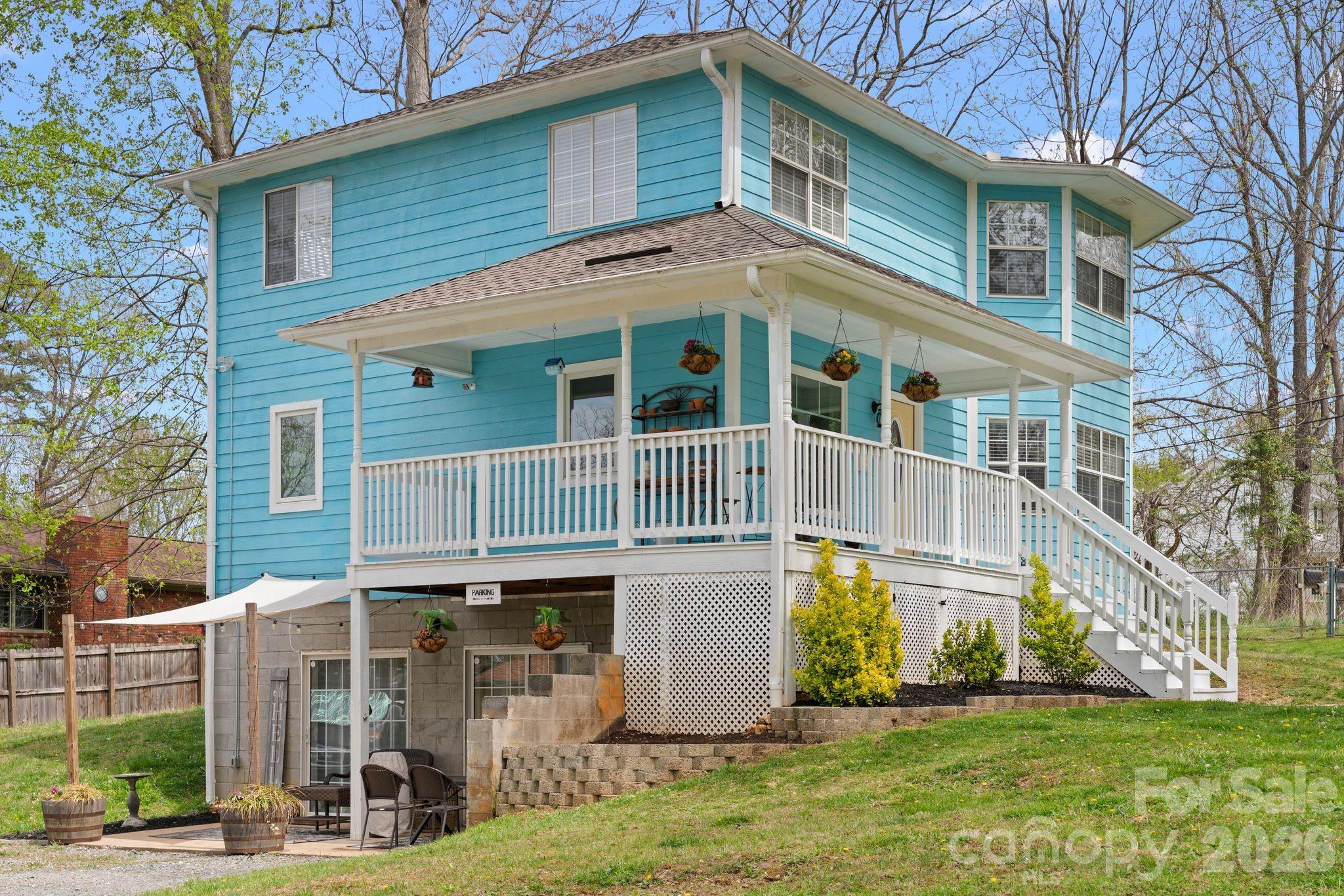 539 Caribou Road — Asheville