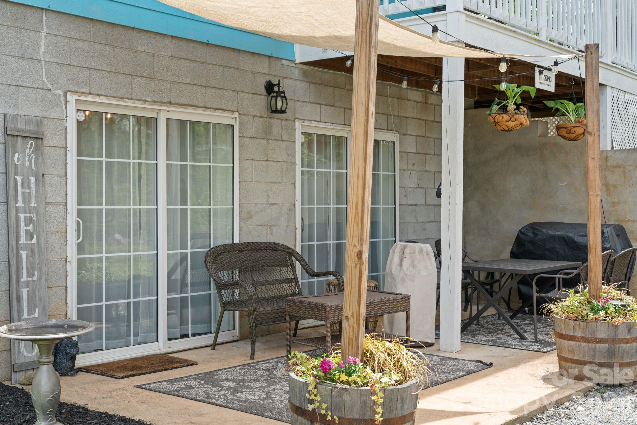 539 Caribou Road — Asheville