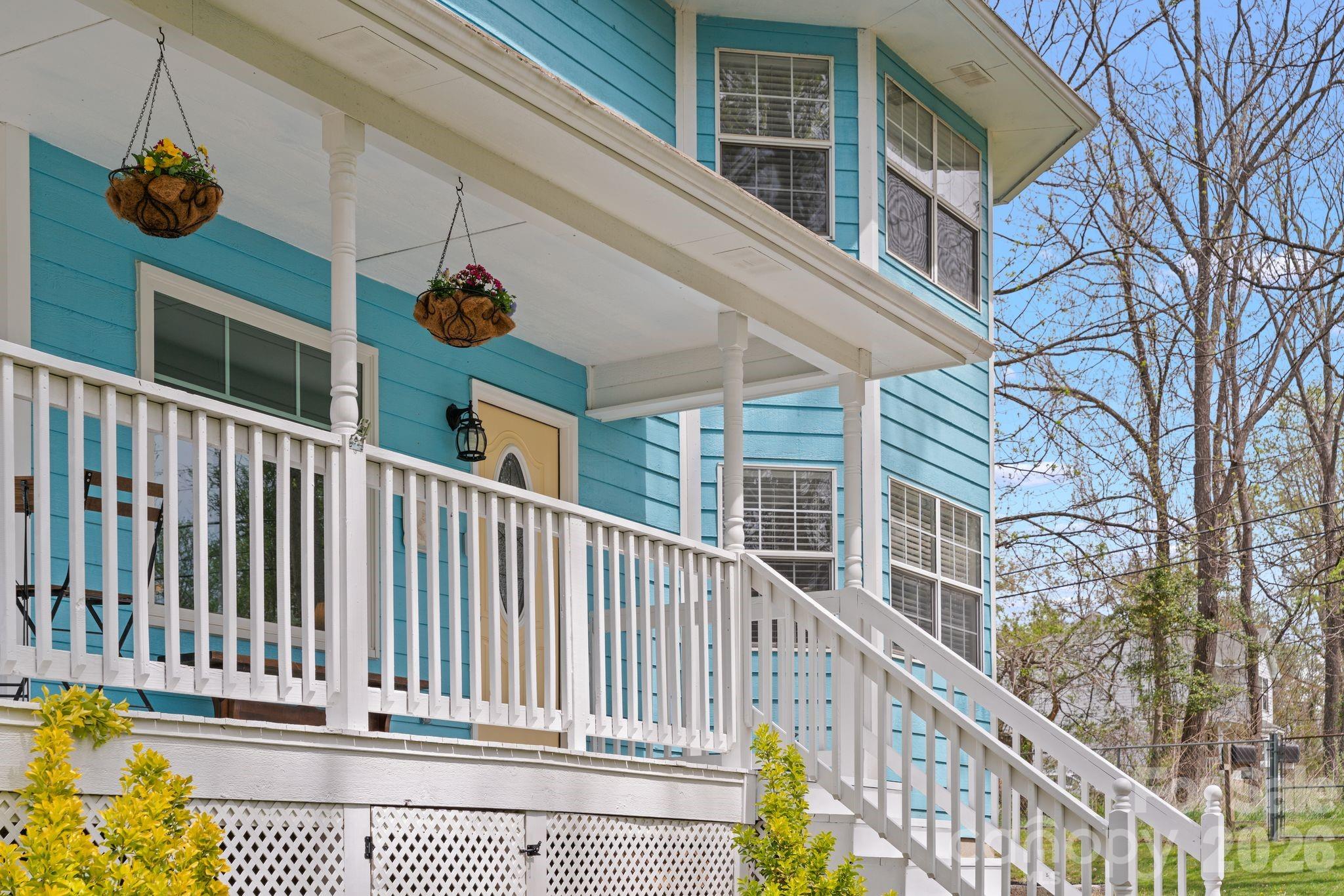 539 Caribou Road — Asheville