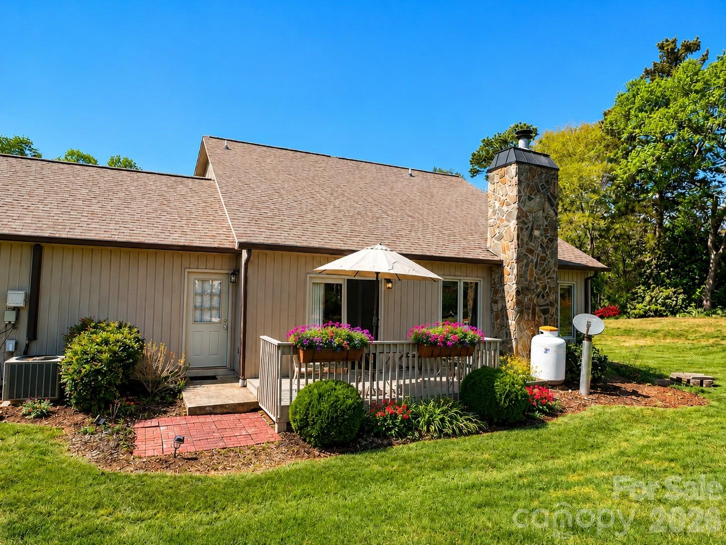 603 29th Avenue NE #213 — Hickory