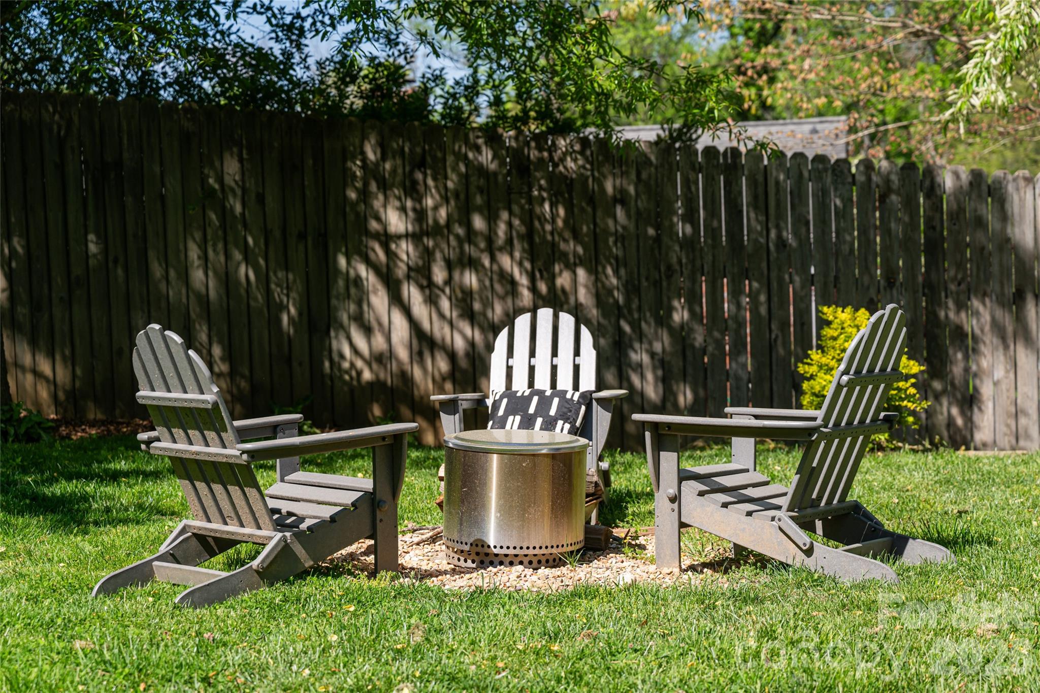 15 Red Oak Road — Asheville