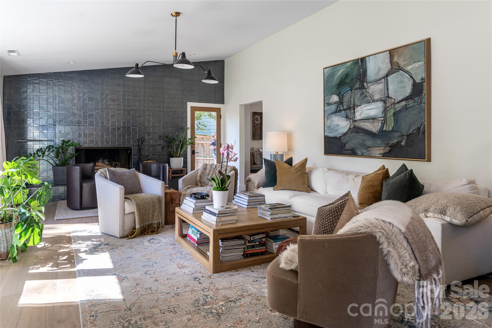 15 Red Oak Road — Asheville