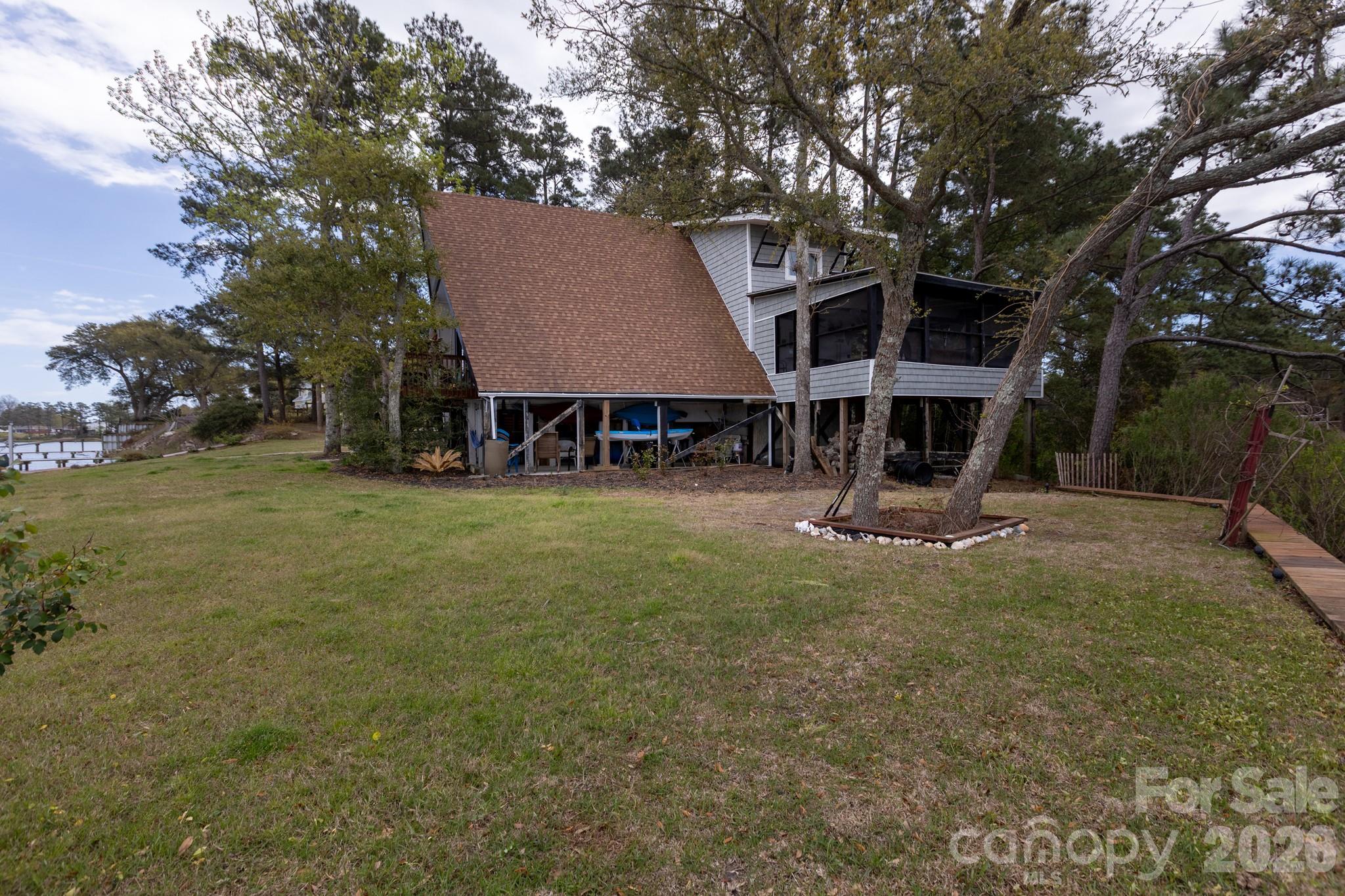 211 Fannie Creek Lane — Sneads Ferry