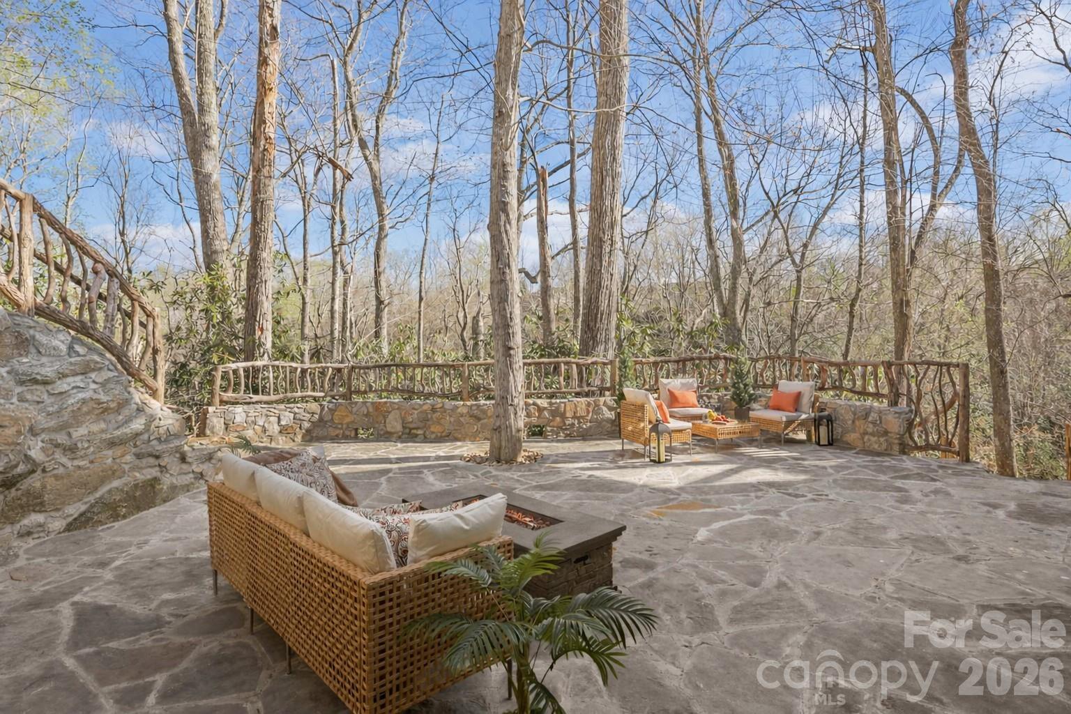 162 Preserve Court — Hendersonville