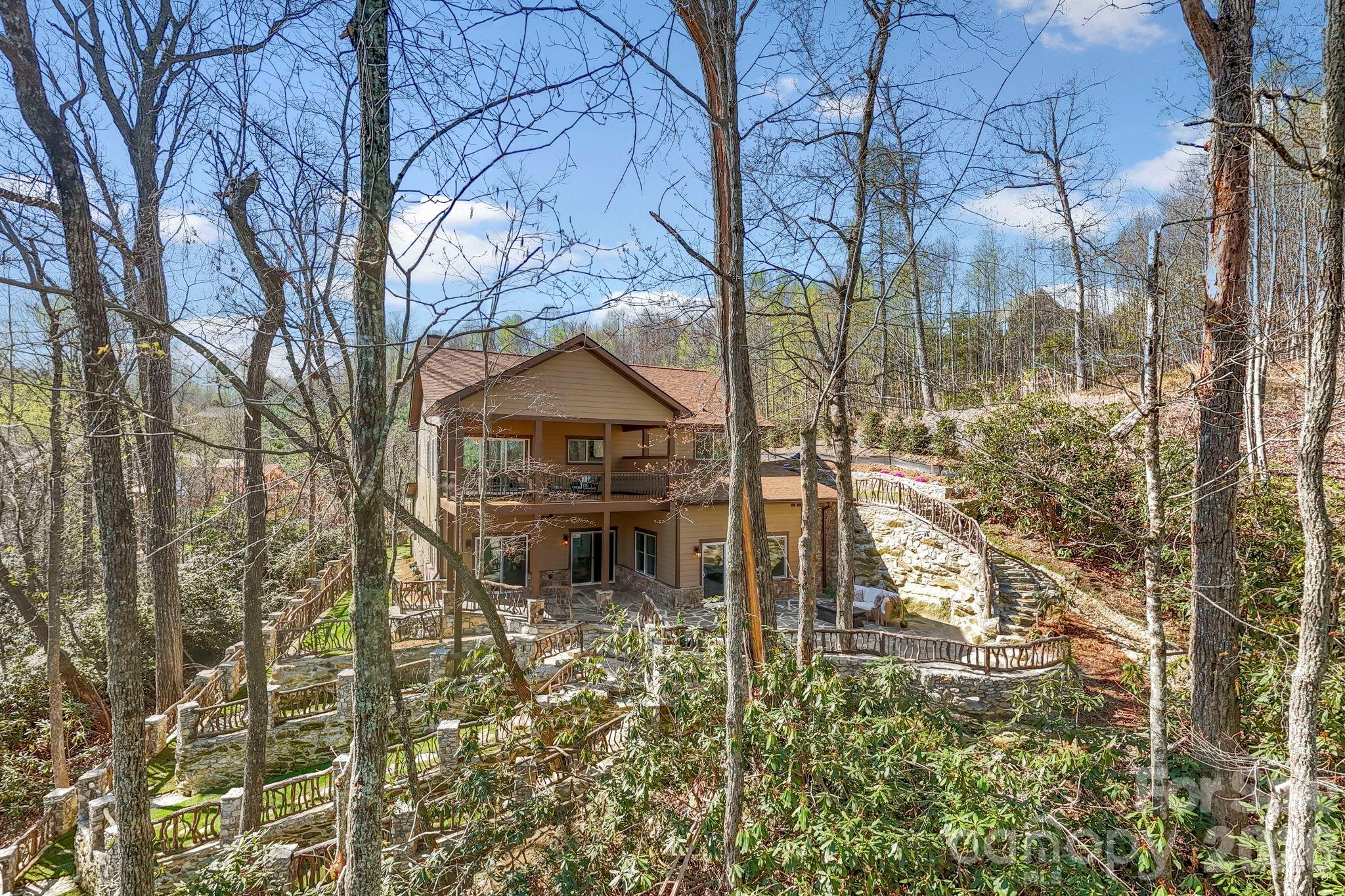 162 Preserve Court — Hendersonville