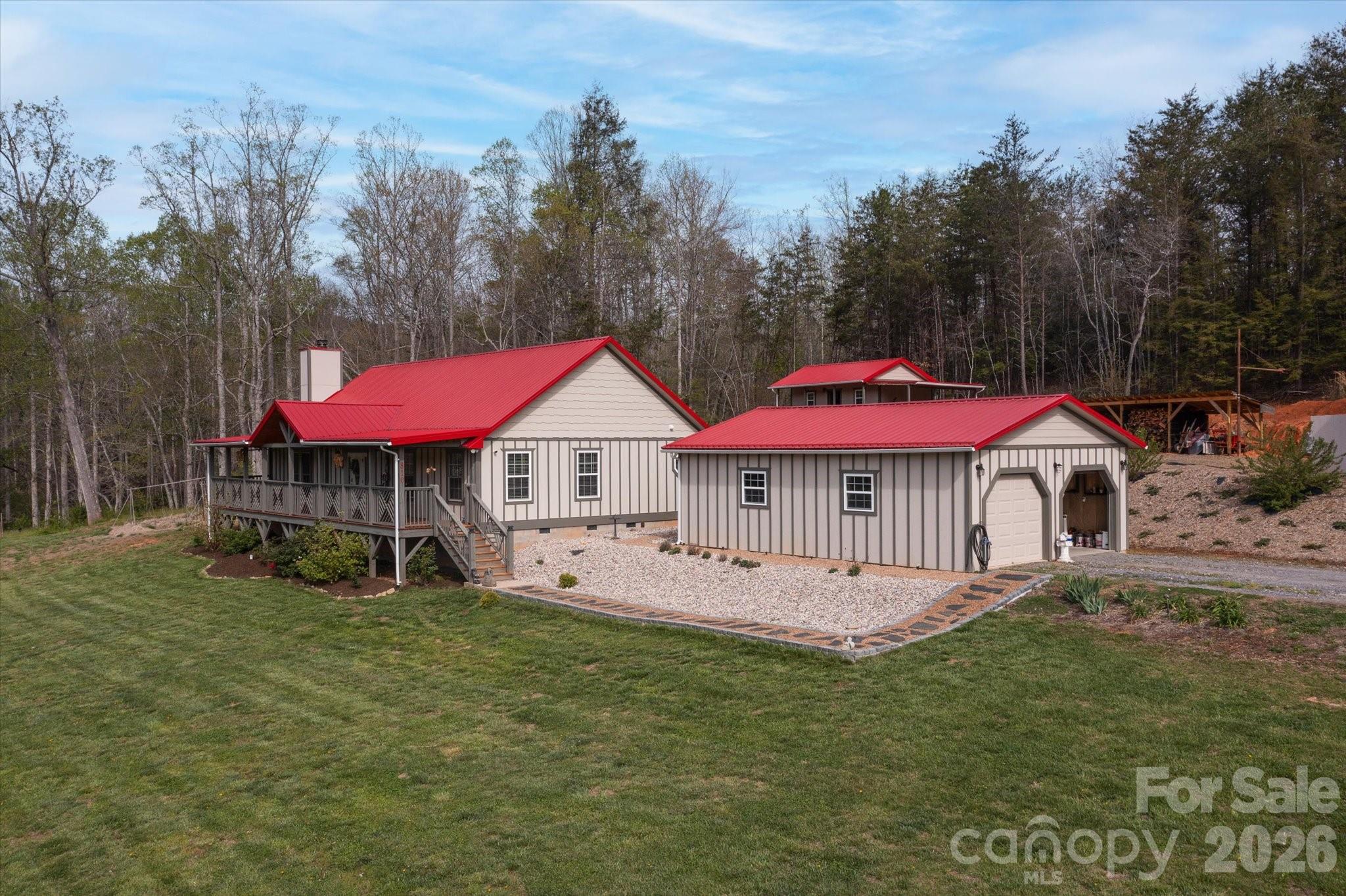 810 Mount Hebron Road — Old Fort