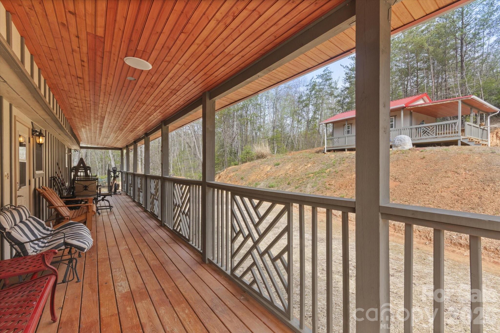 810 Mount Hebron Road — Old Fort