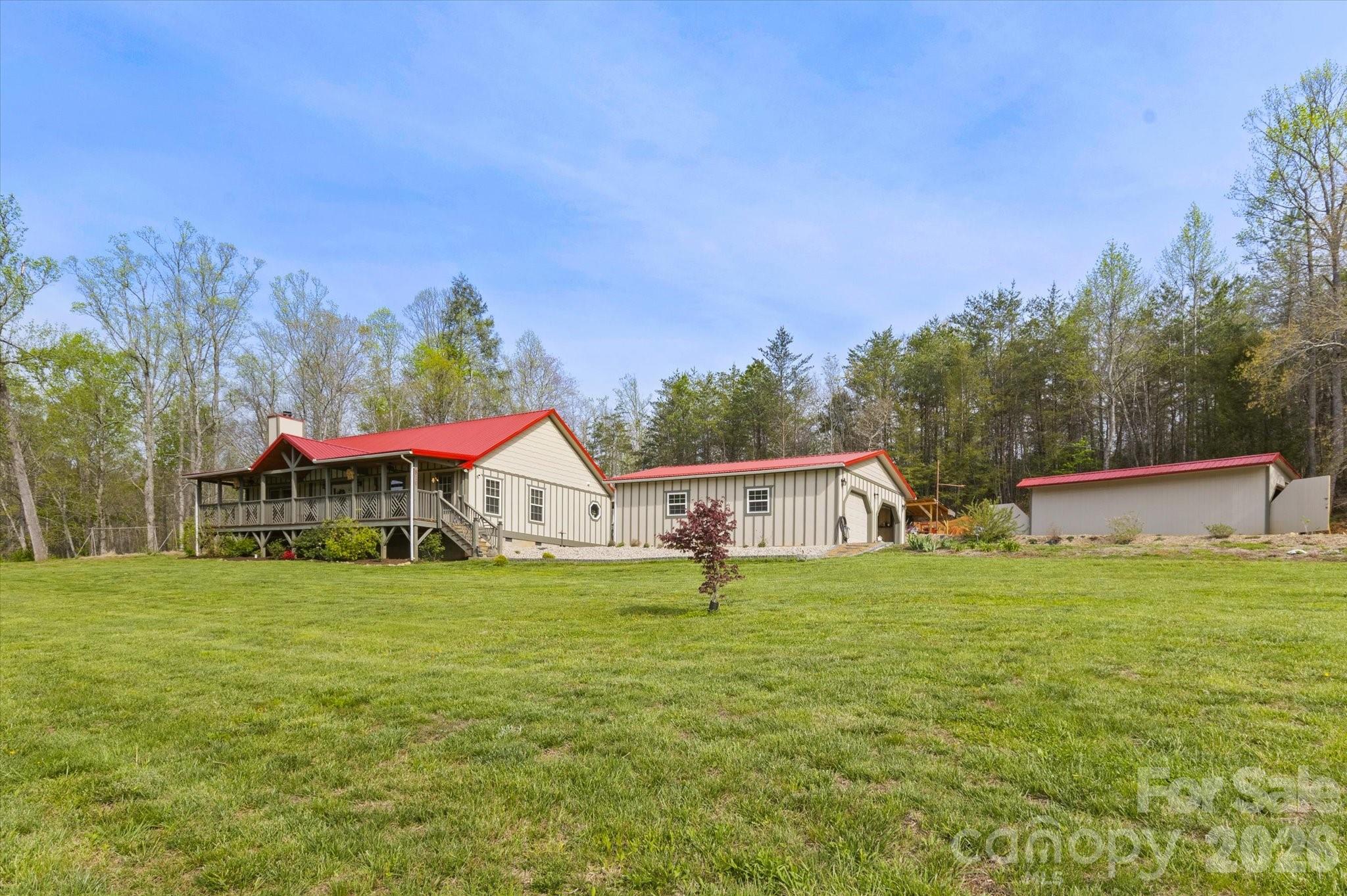 810 Mount Hebron Road — Old Fort
