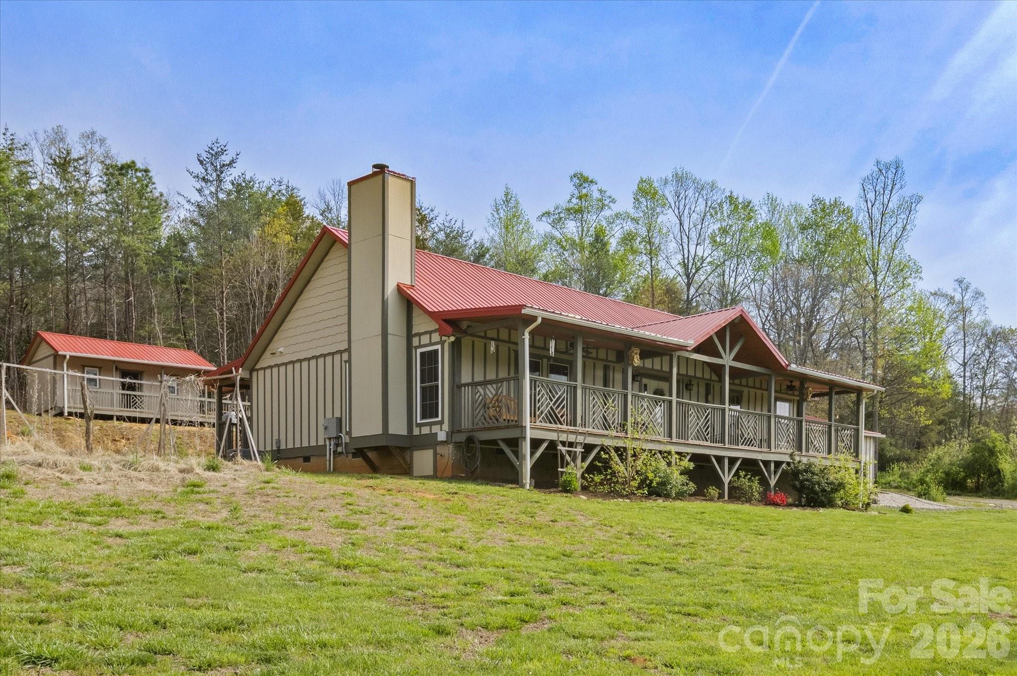 810 Mount Hebron Road — Old Fort