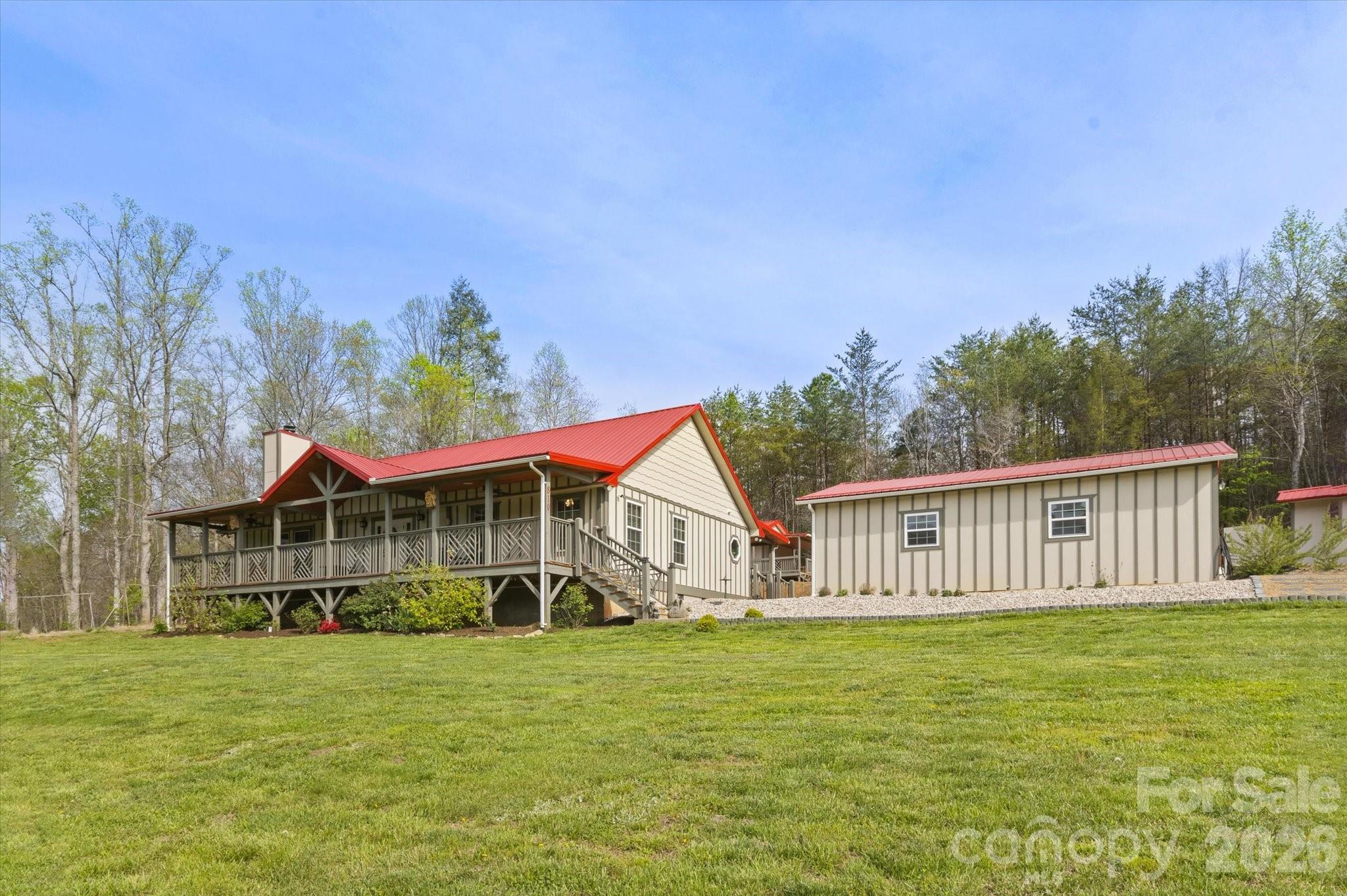 810 Mount Hebron Road — Old Fort