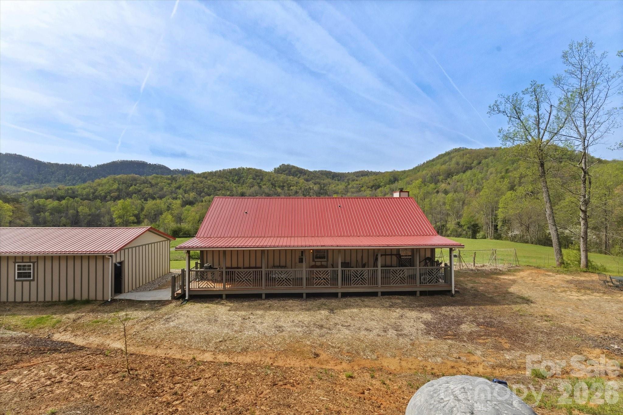 810 Mount Hebron Road — Old Fort