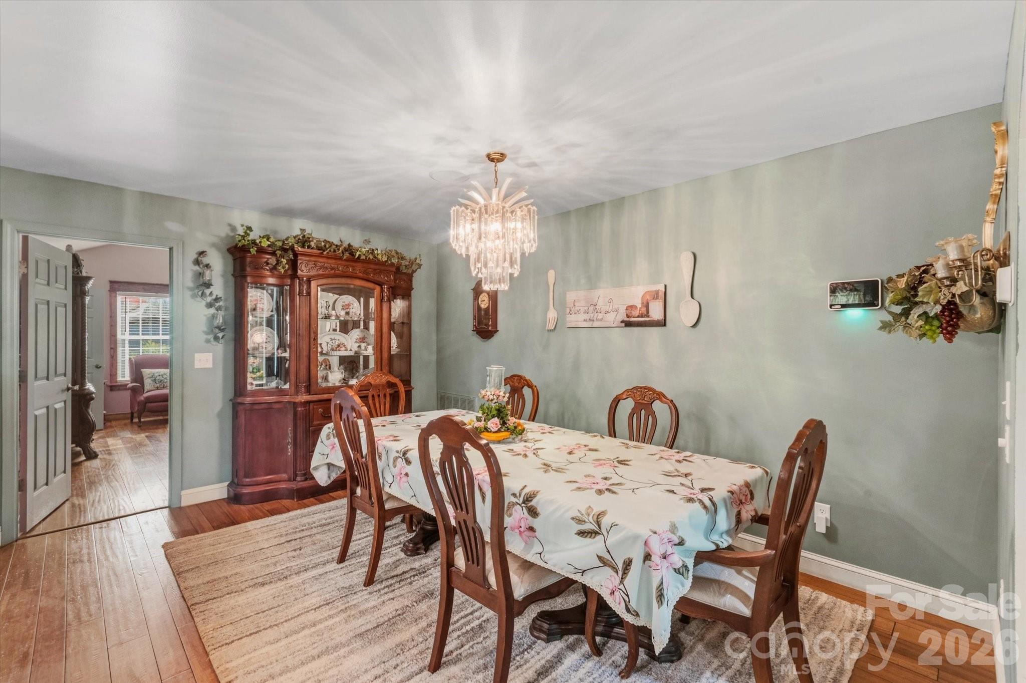 810 Mount Hebron Road — Old Fort