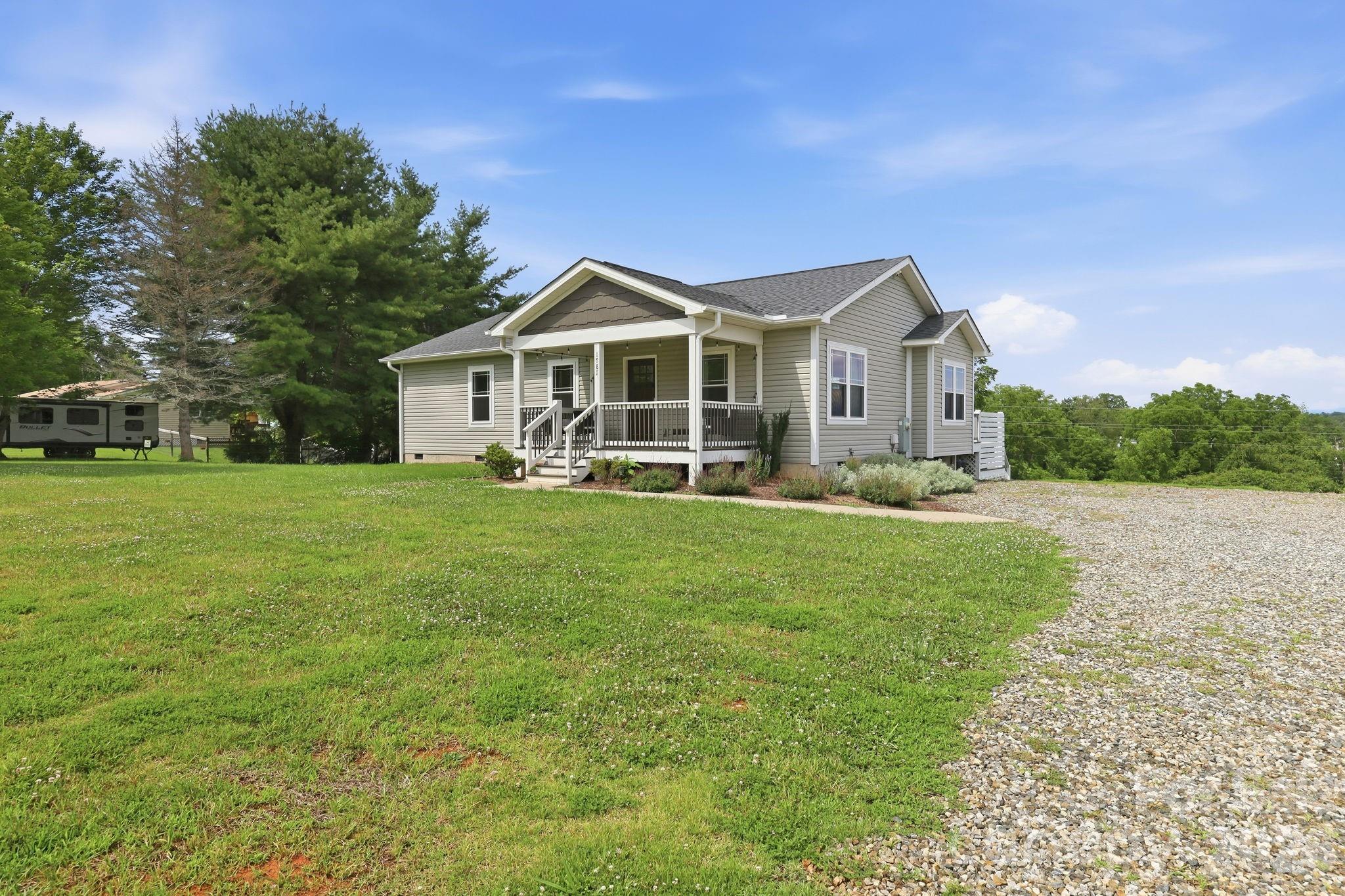 1781 Bear Creek Road — Leicester