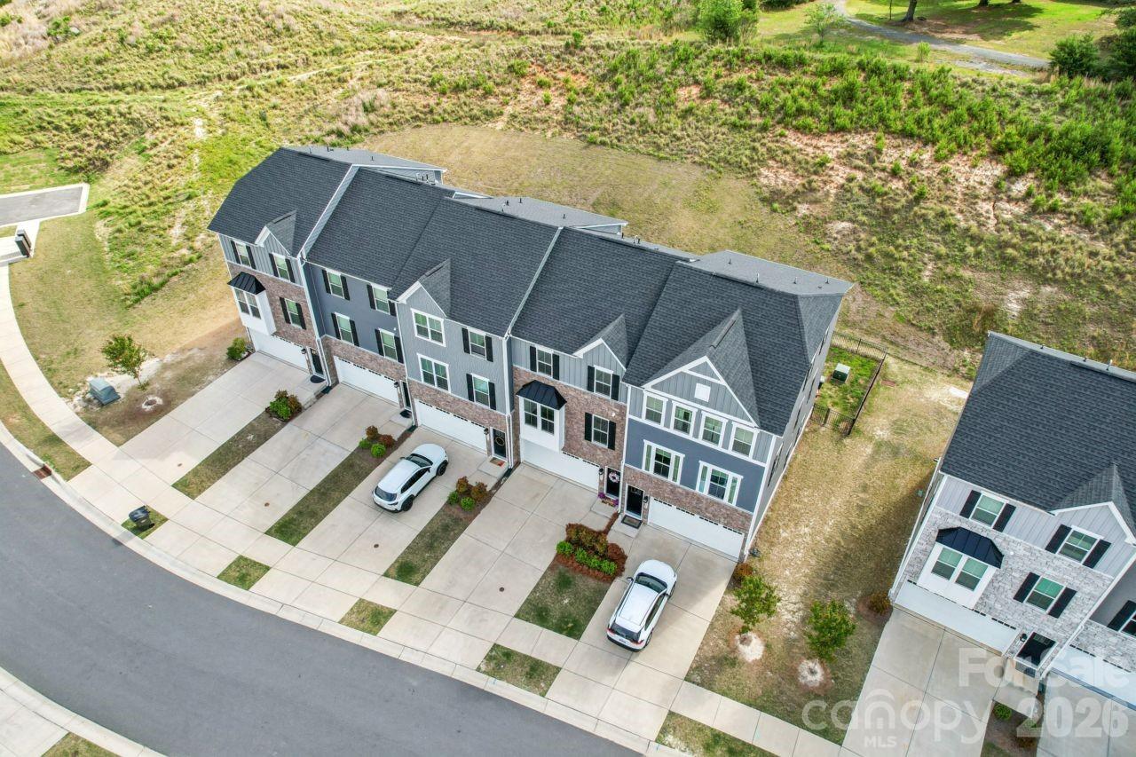 2050 Dornoch Road — Tega Cay
