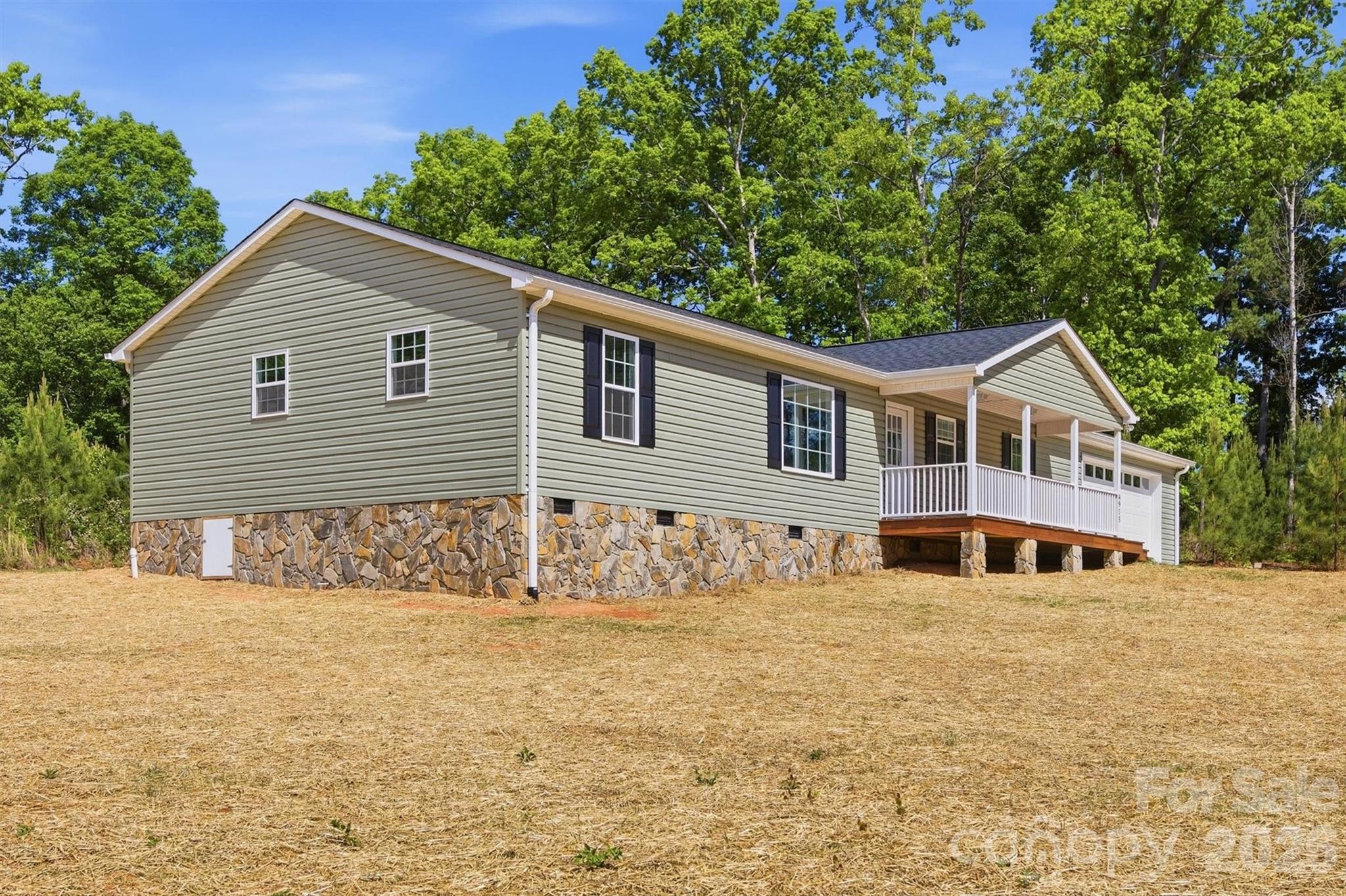 4915 S T Clark Road — Morganton