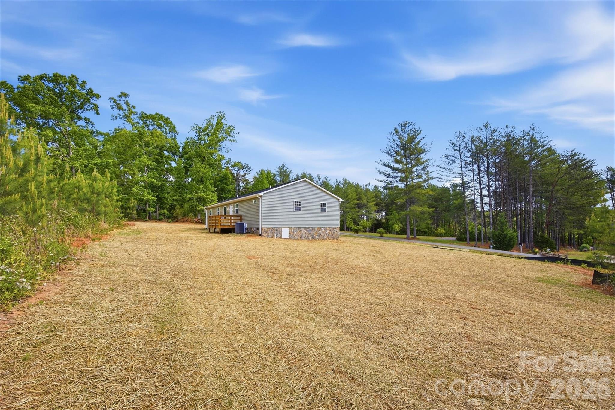 4915 S T Clark Road — Morganton