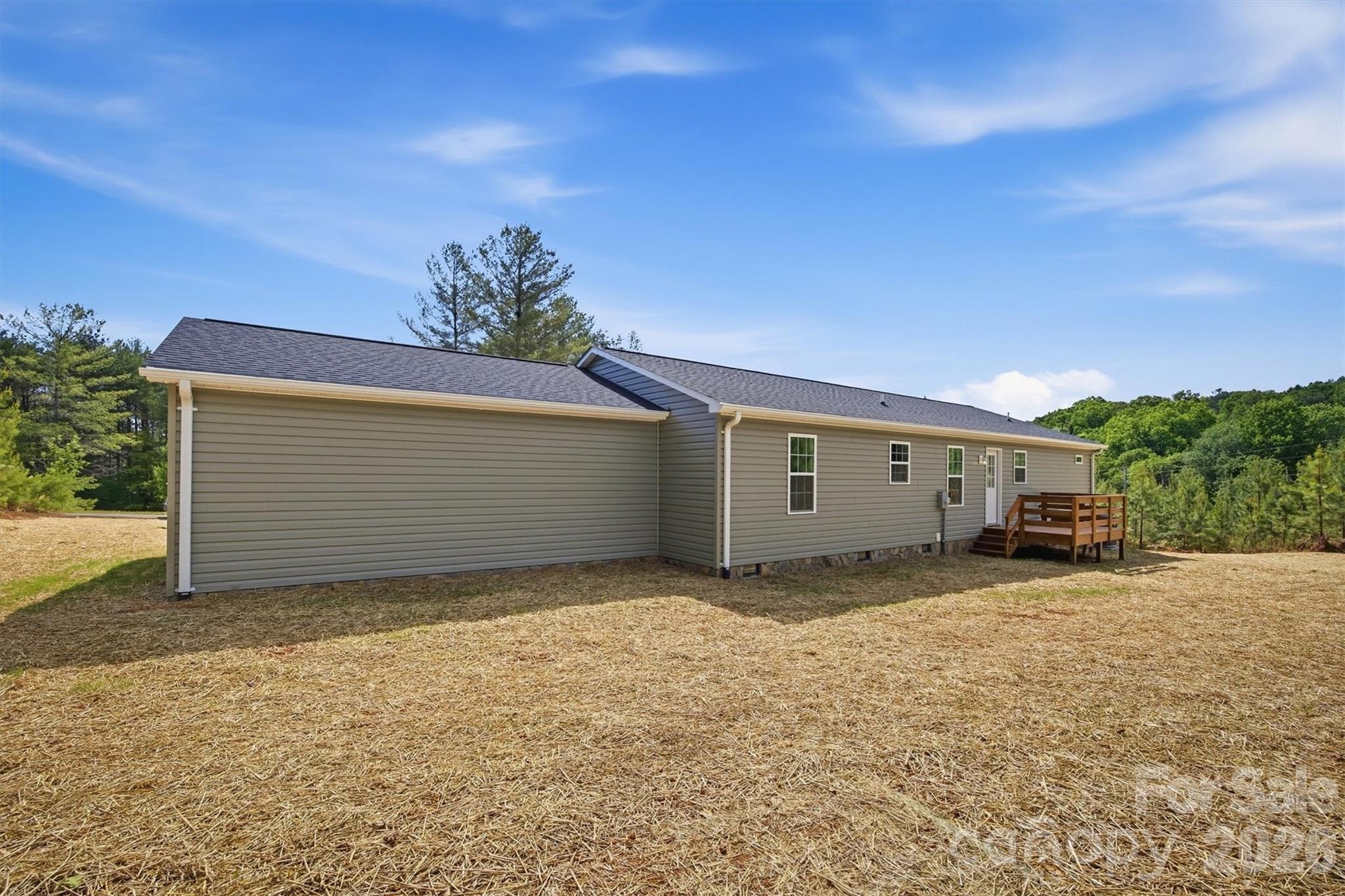 4915 S T Clark Road — Morganton