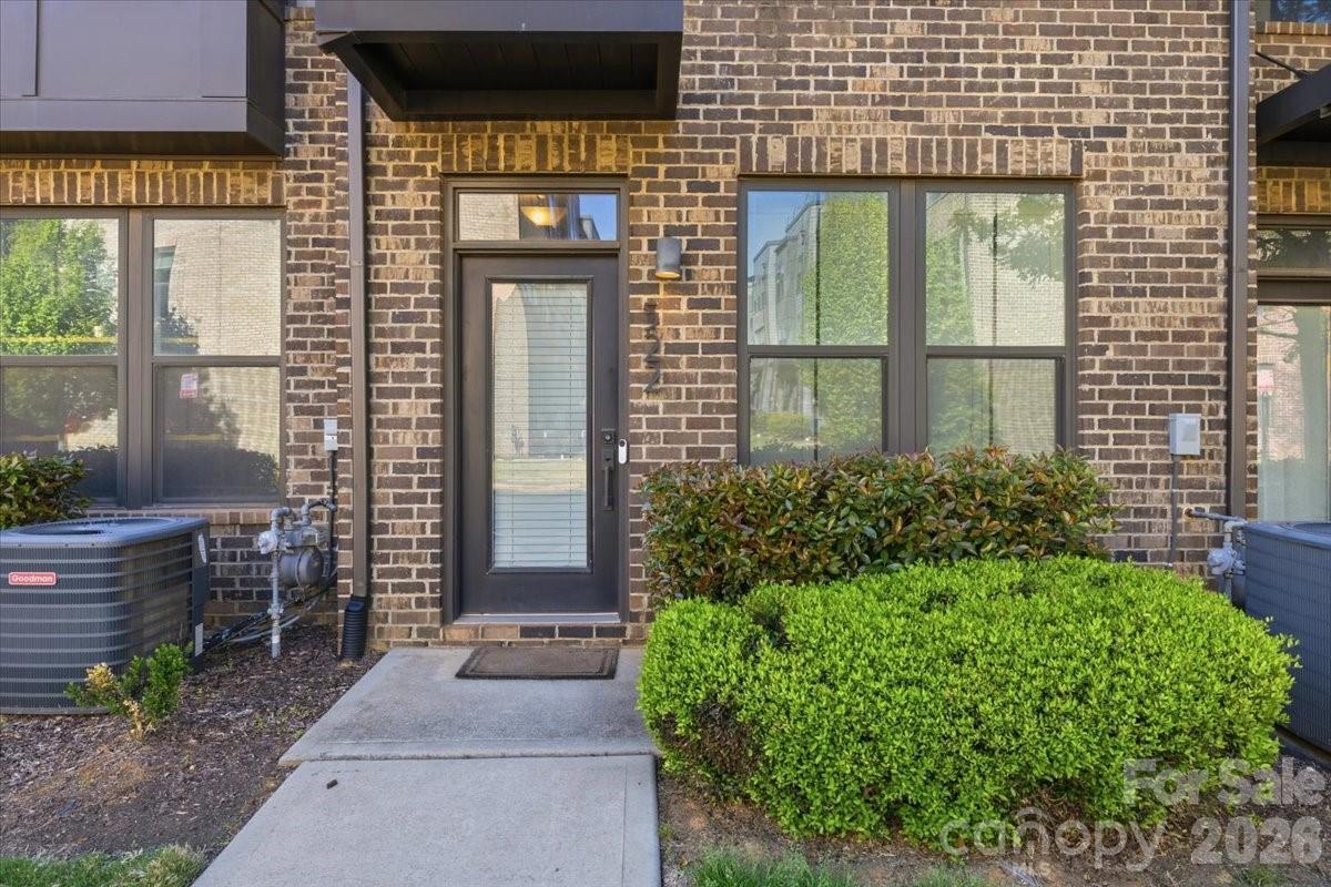 522 Music Hall Way — Charlotte
