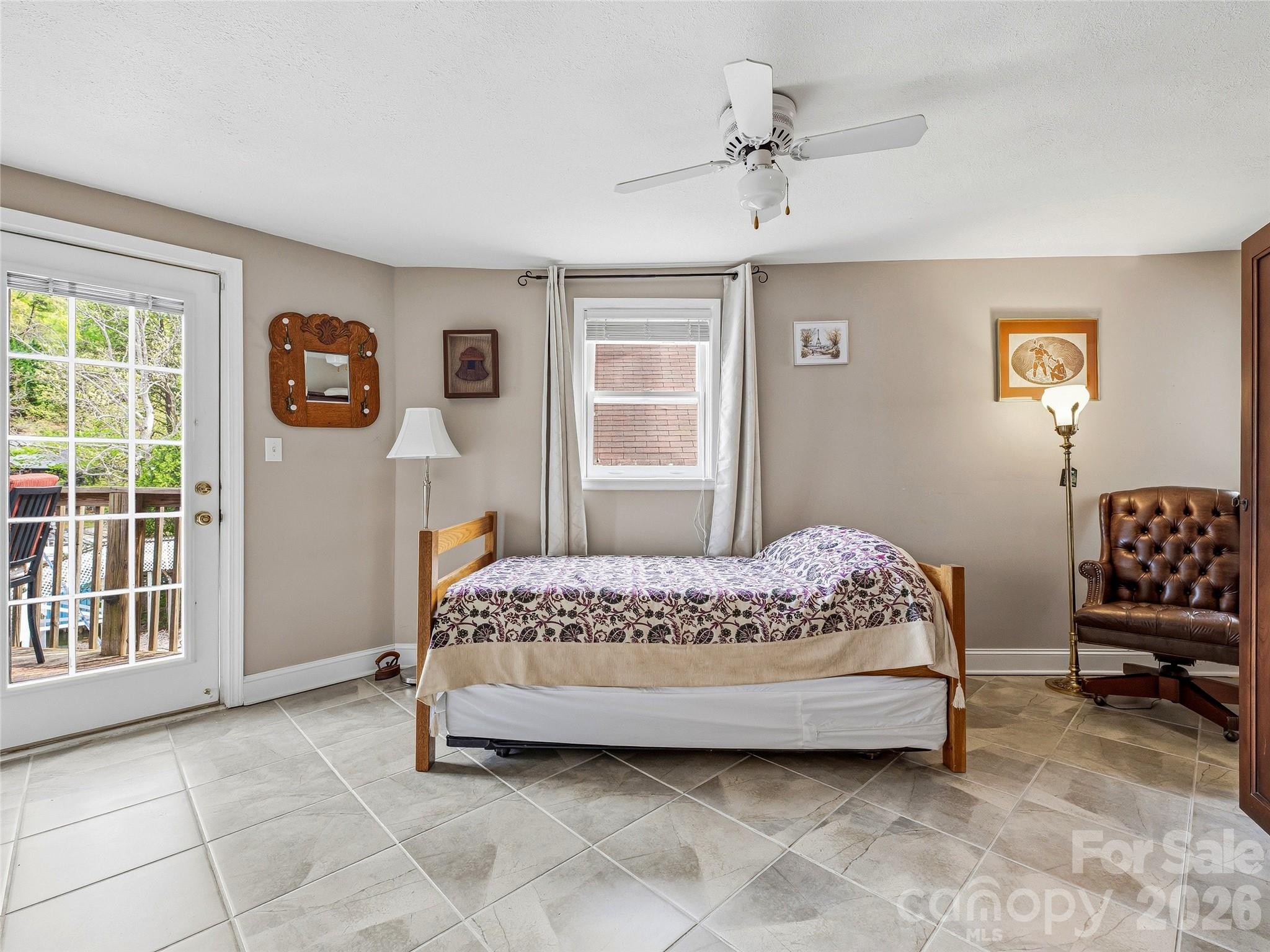 102 Havnaers Point — Lake Lure