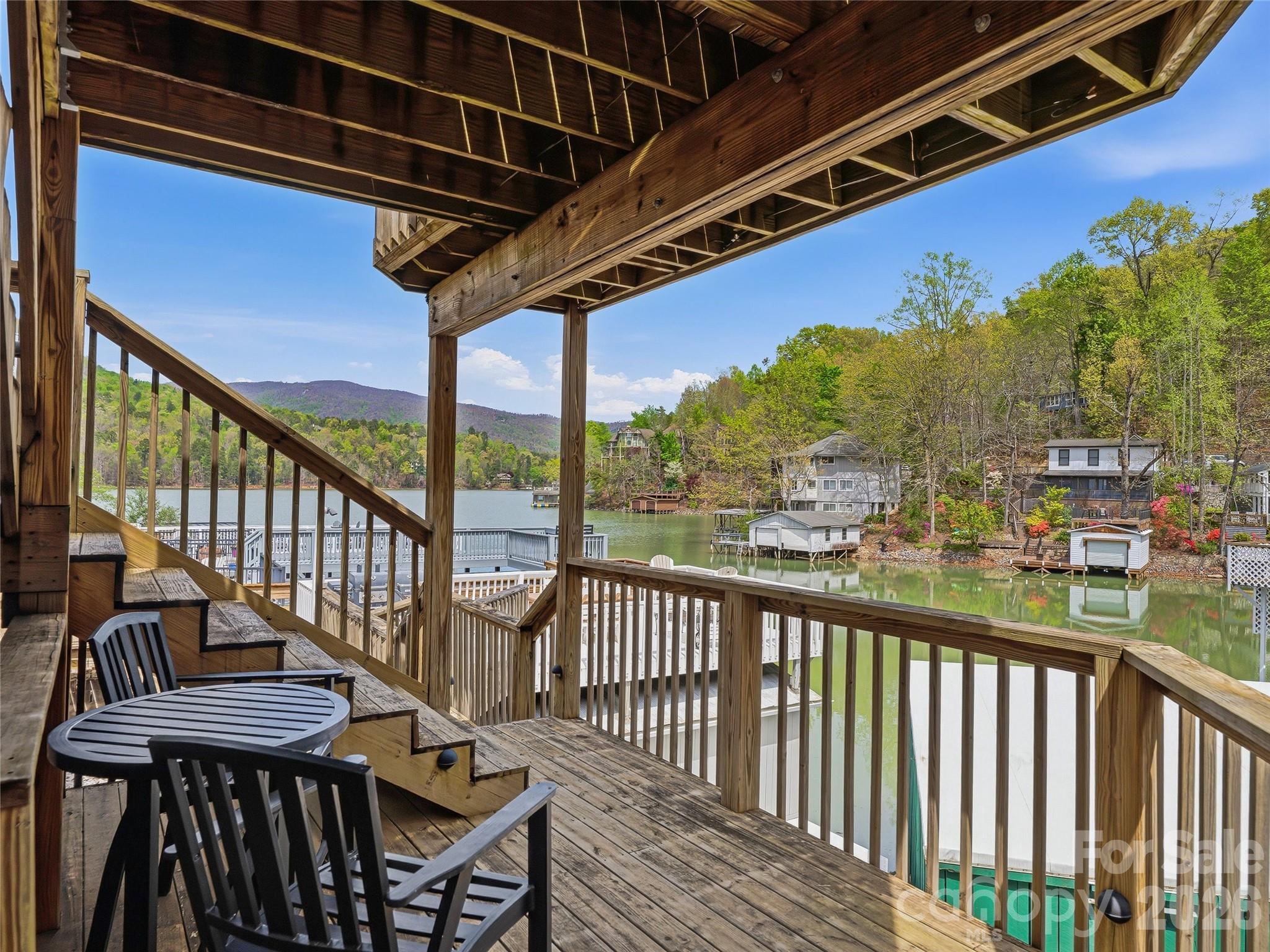 102 Havnaers Point — Lake Lure