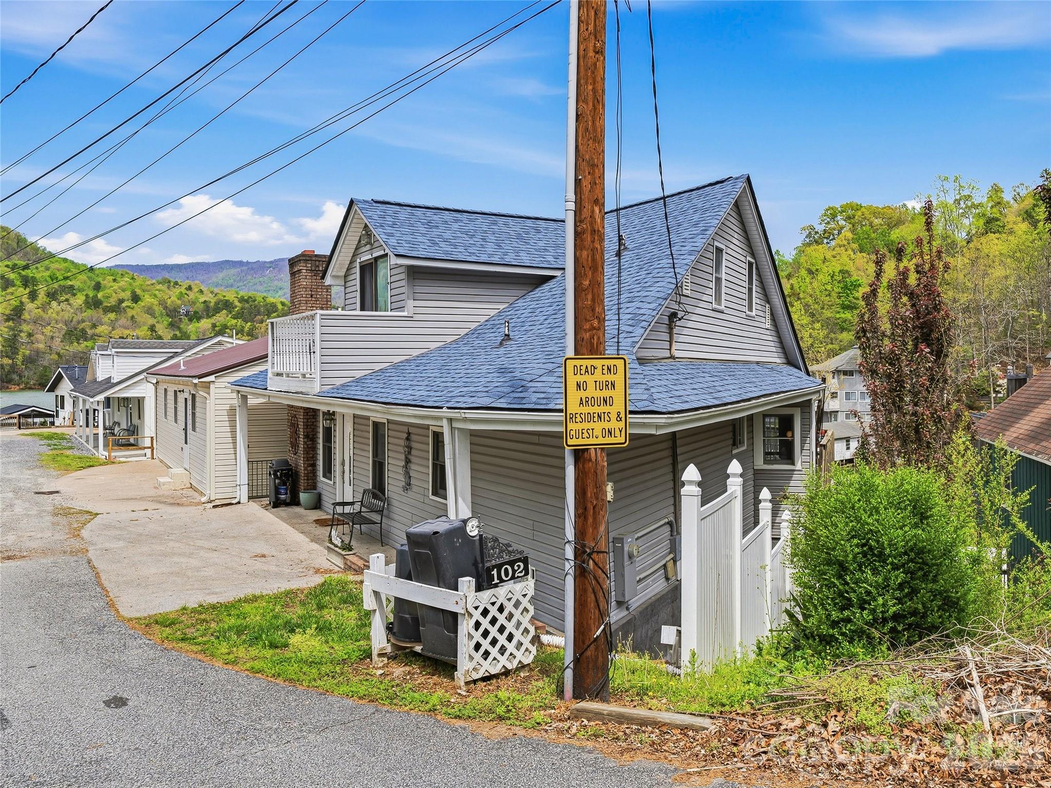 102 Havnaers Point — Lake Lure