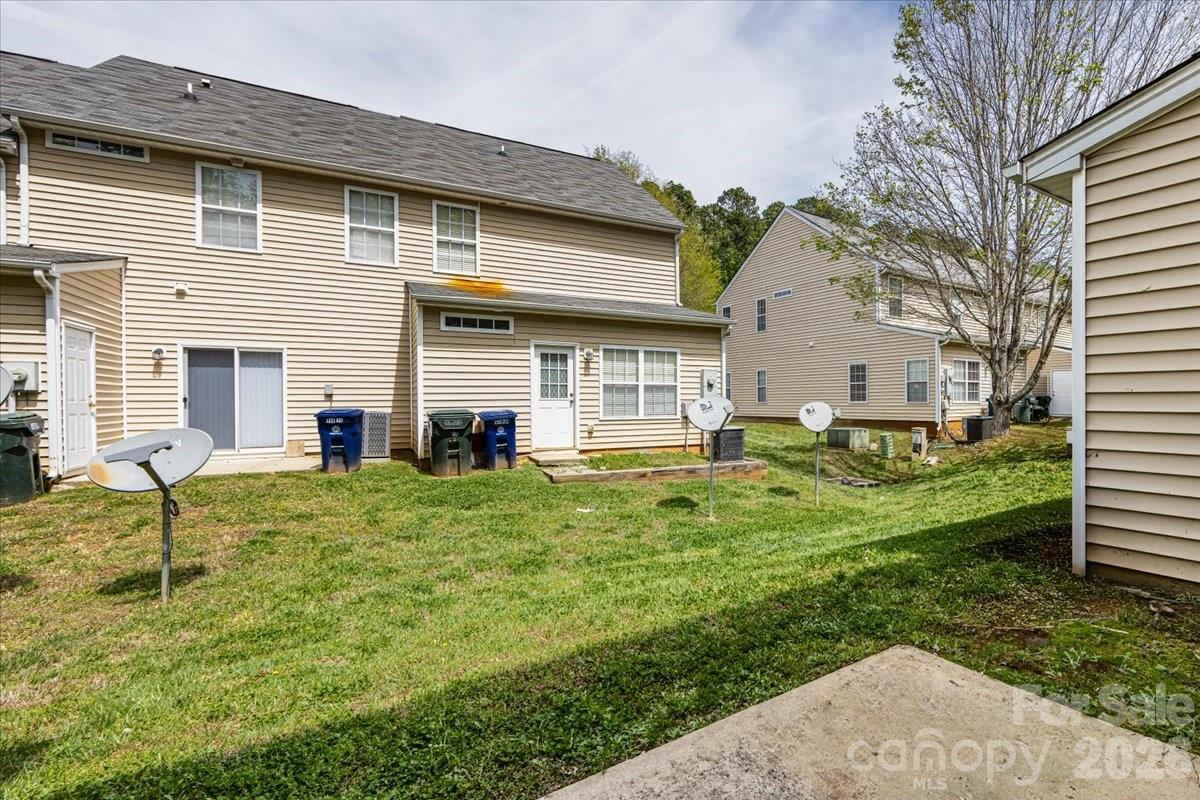 8619 Wandering Creek Way — Charlotte