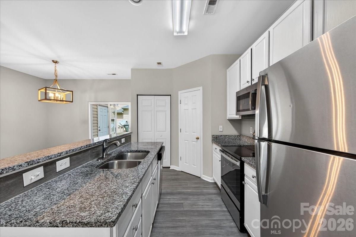 8619 Wandering Creek Way — Charlotte