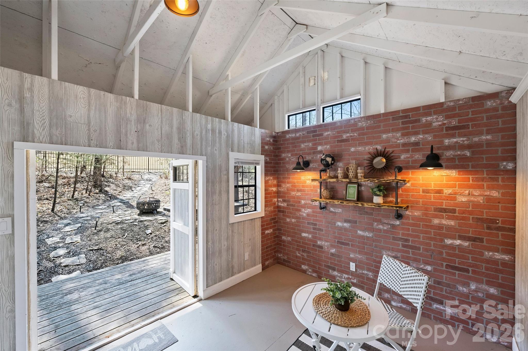 294 S San Agustin Drive — Mooresville