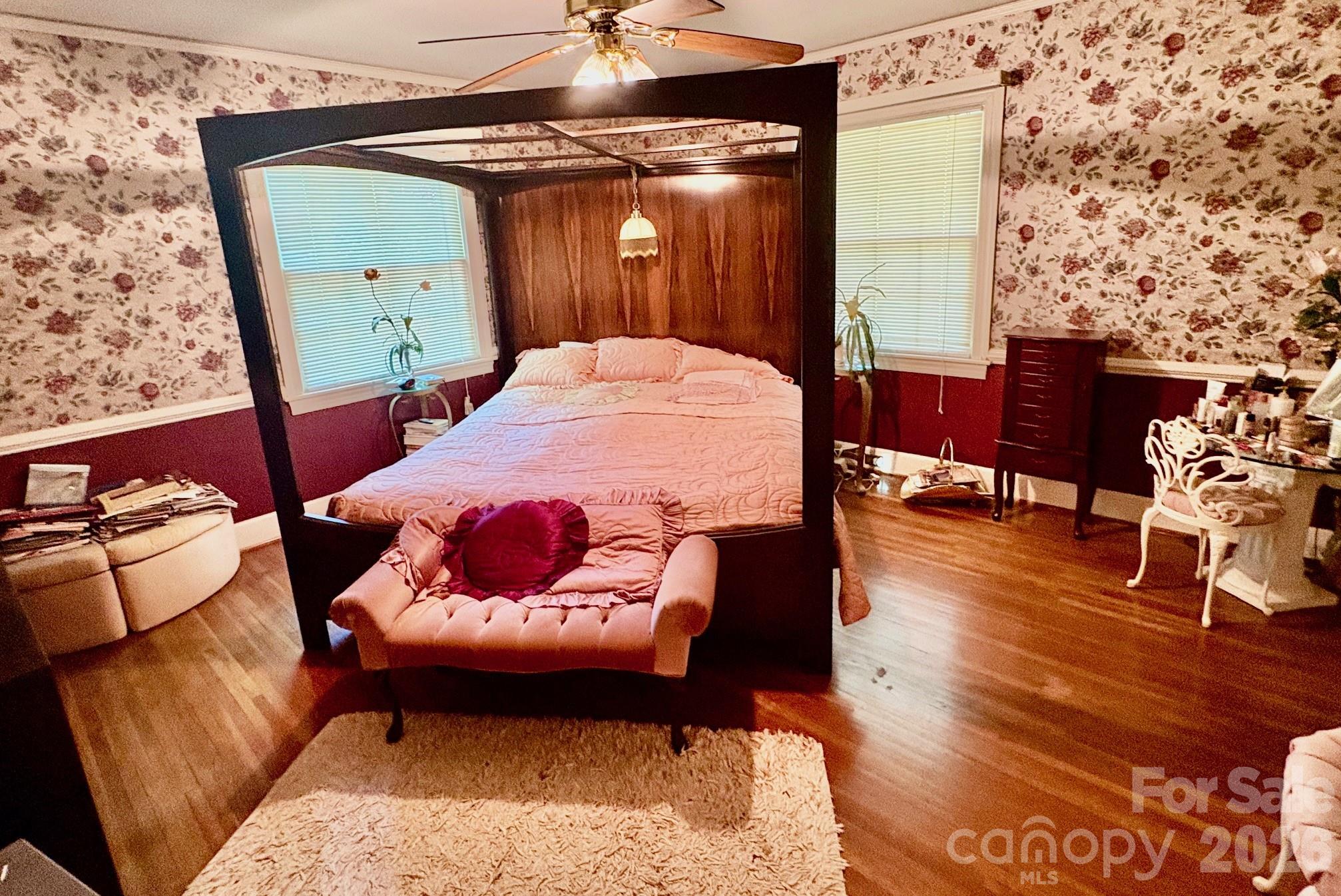 1612 S New Hope Road — Gastonia