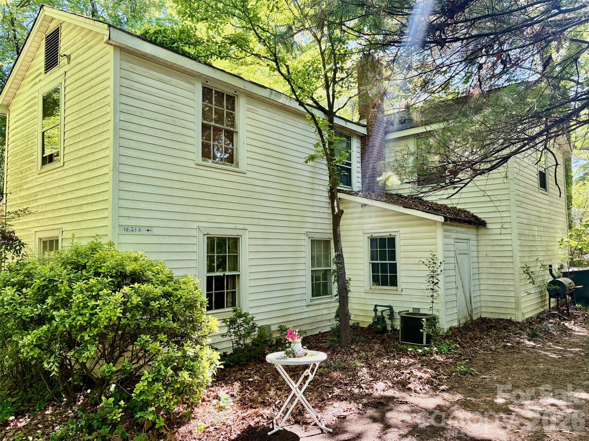 1612 S New Hope Road — Gastonia