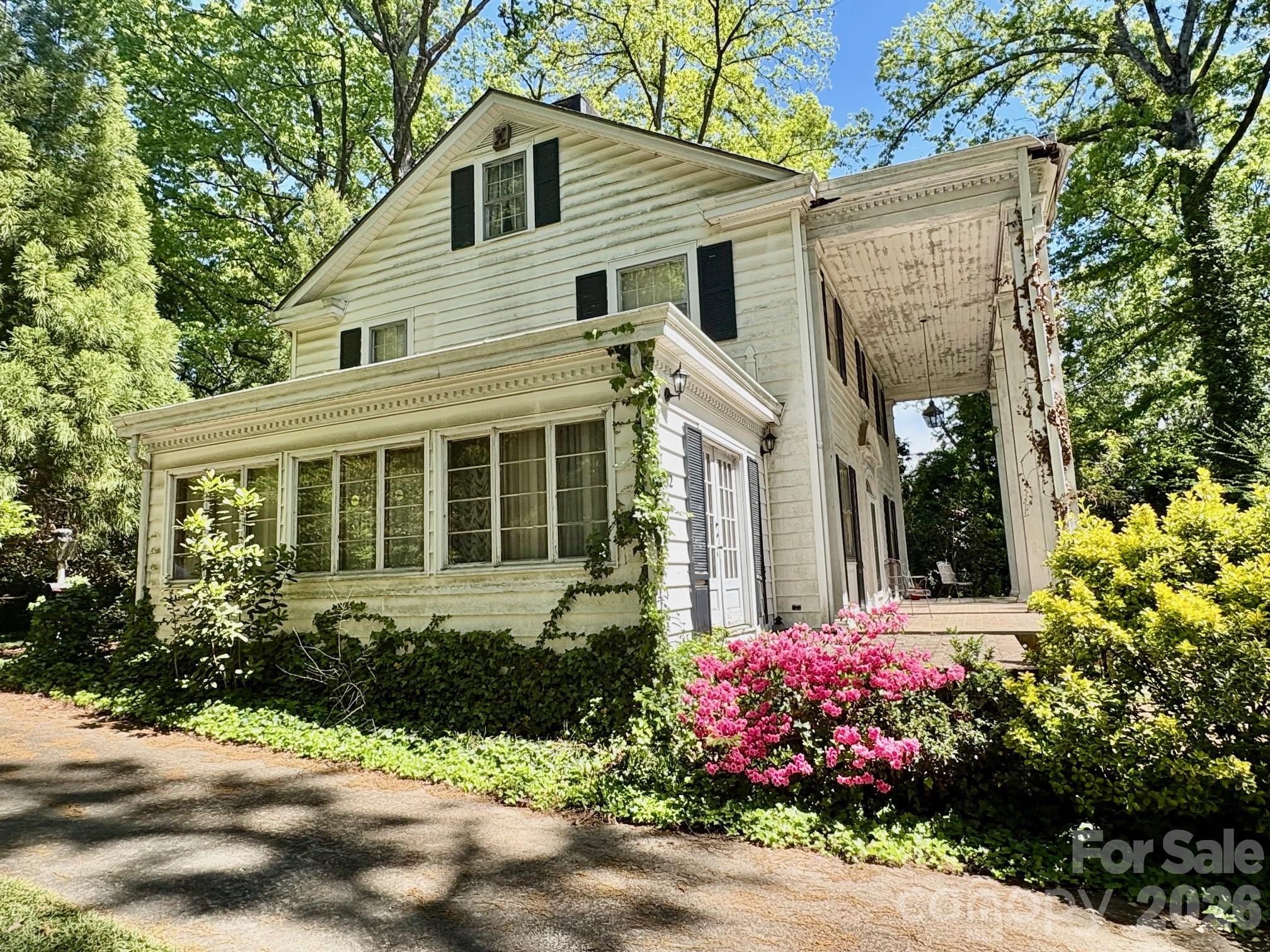 1612 S New Hope Road — Gastonia