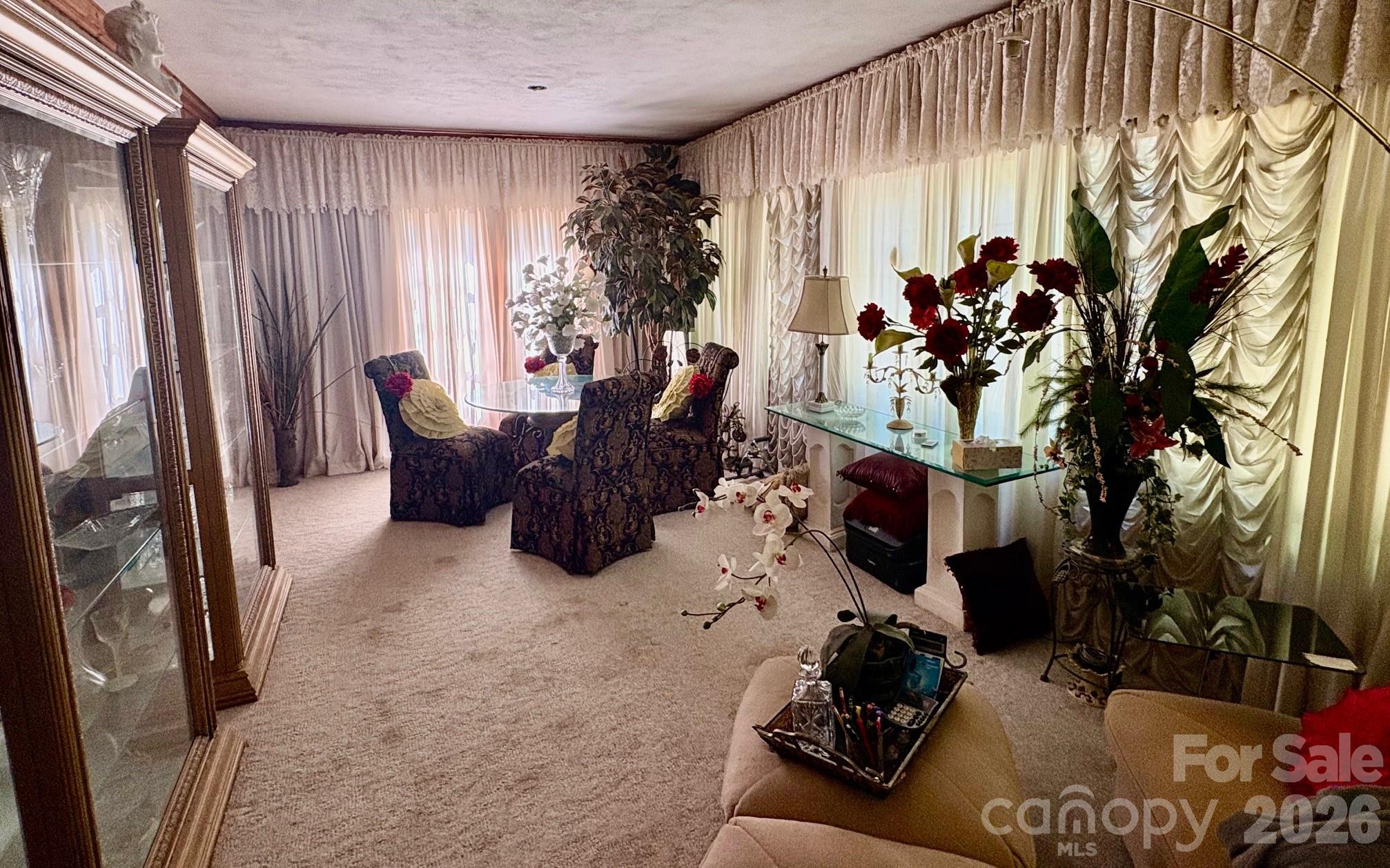 1612 S New Hope Road — Gastonia