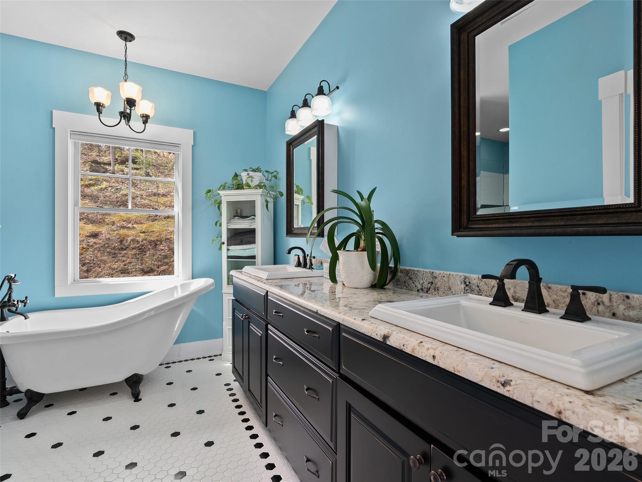 711 Winfield Drive — Clyde