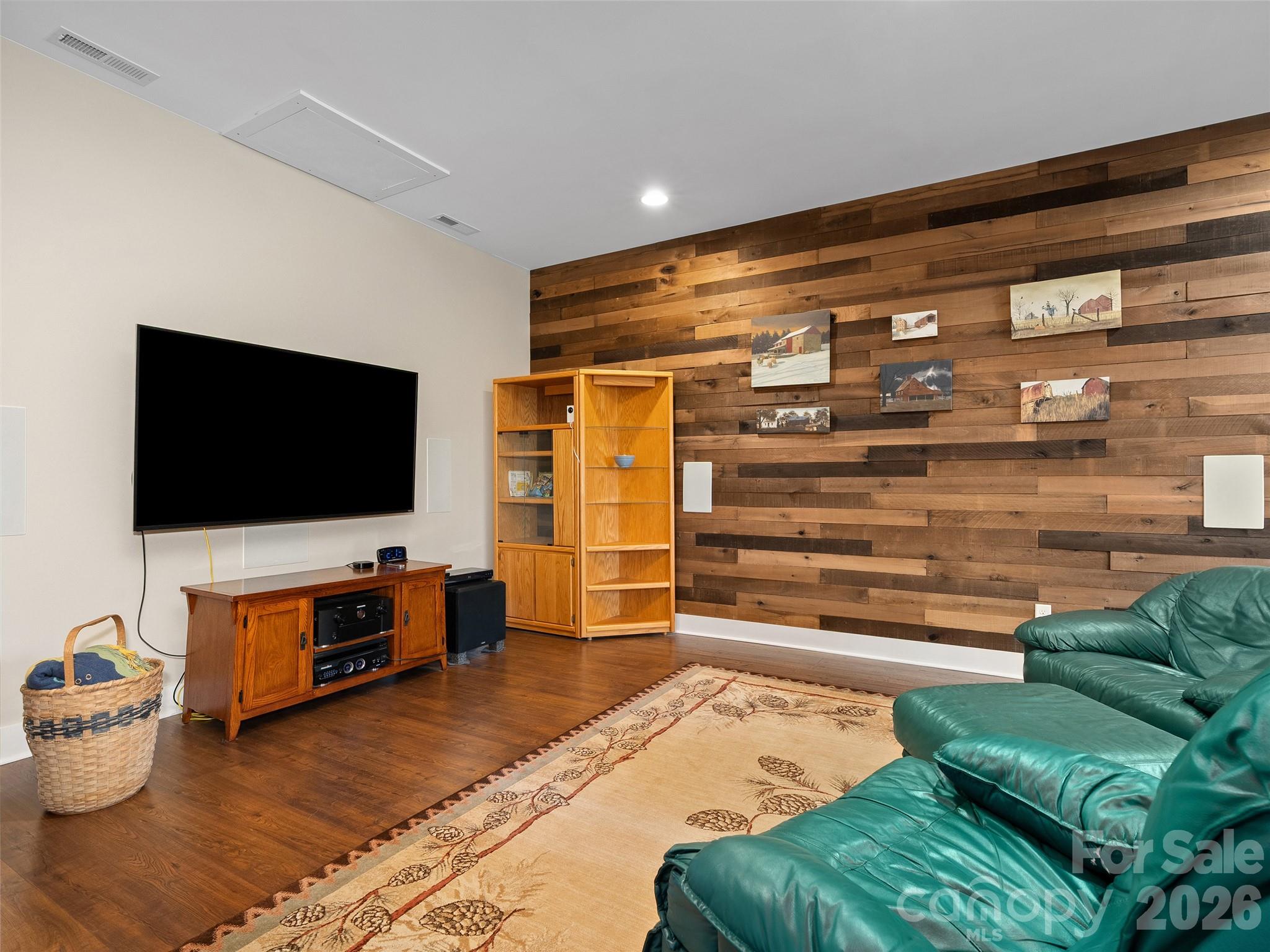 711 Winfield Drive — Clyde