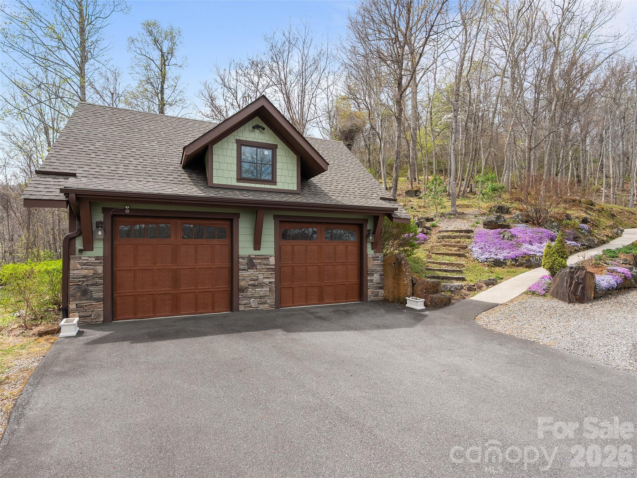 711 Winfield Drive — Clyde