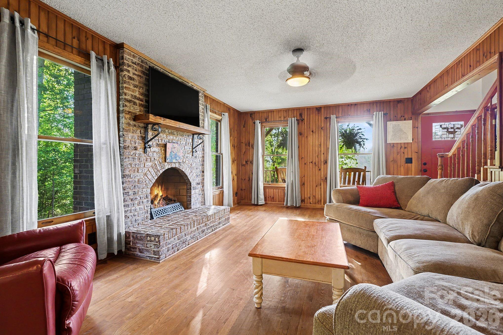 2040 Burke Road — Shelby