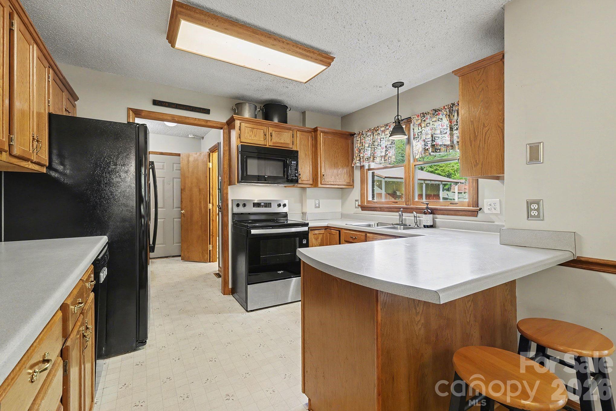 2040 Burke Road — Shelby