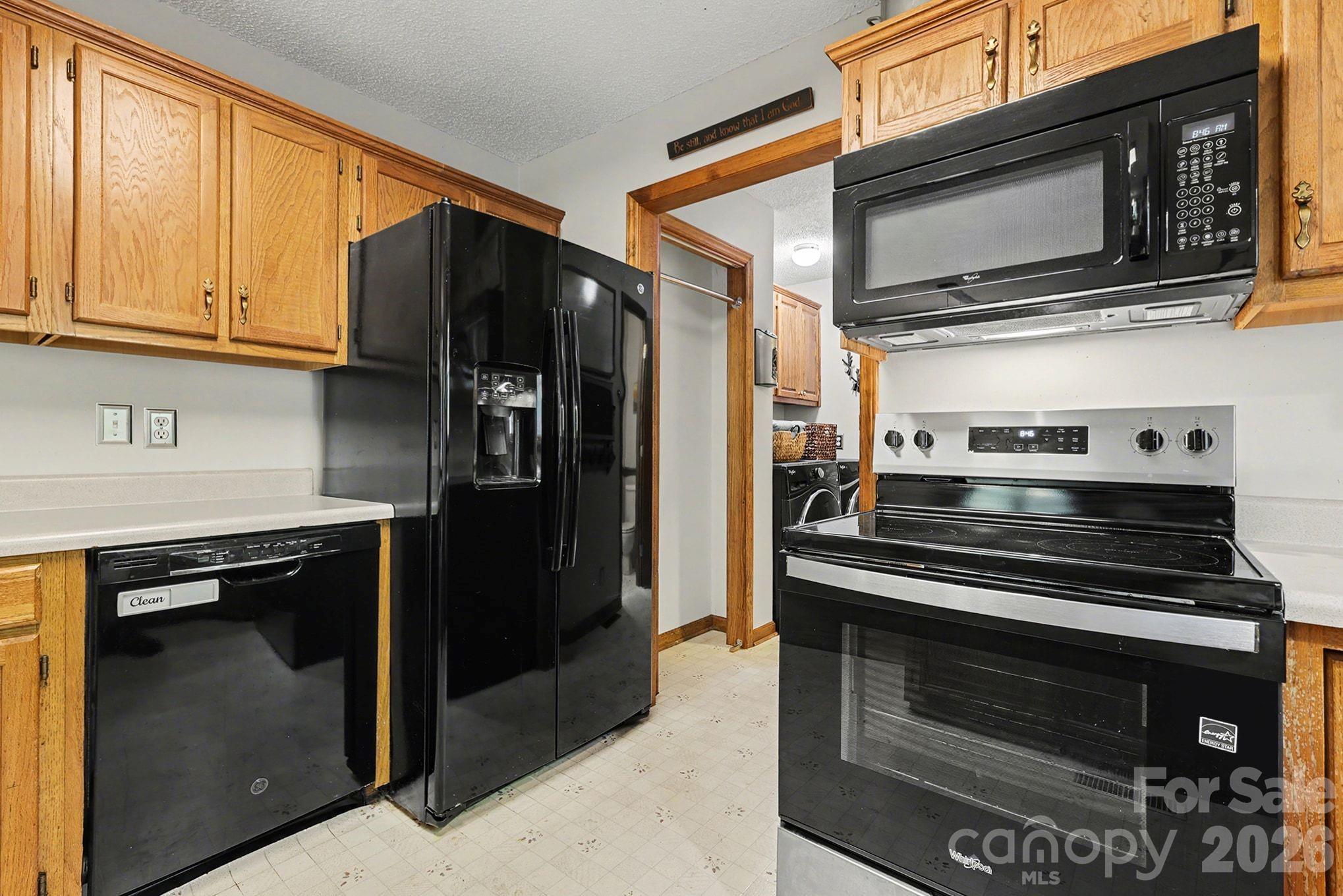 2040 Burke Road — Shelby
