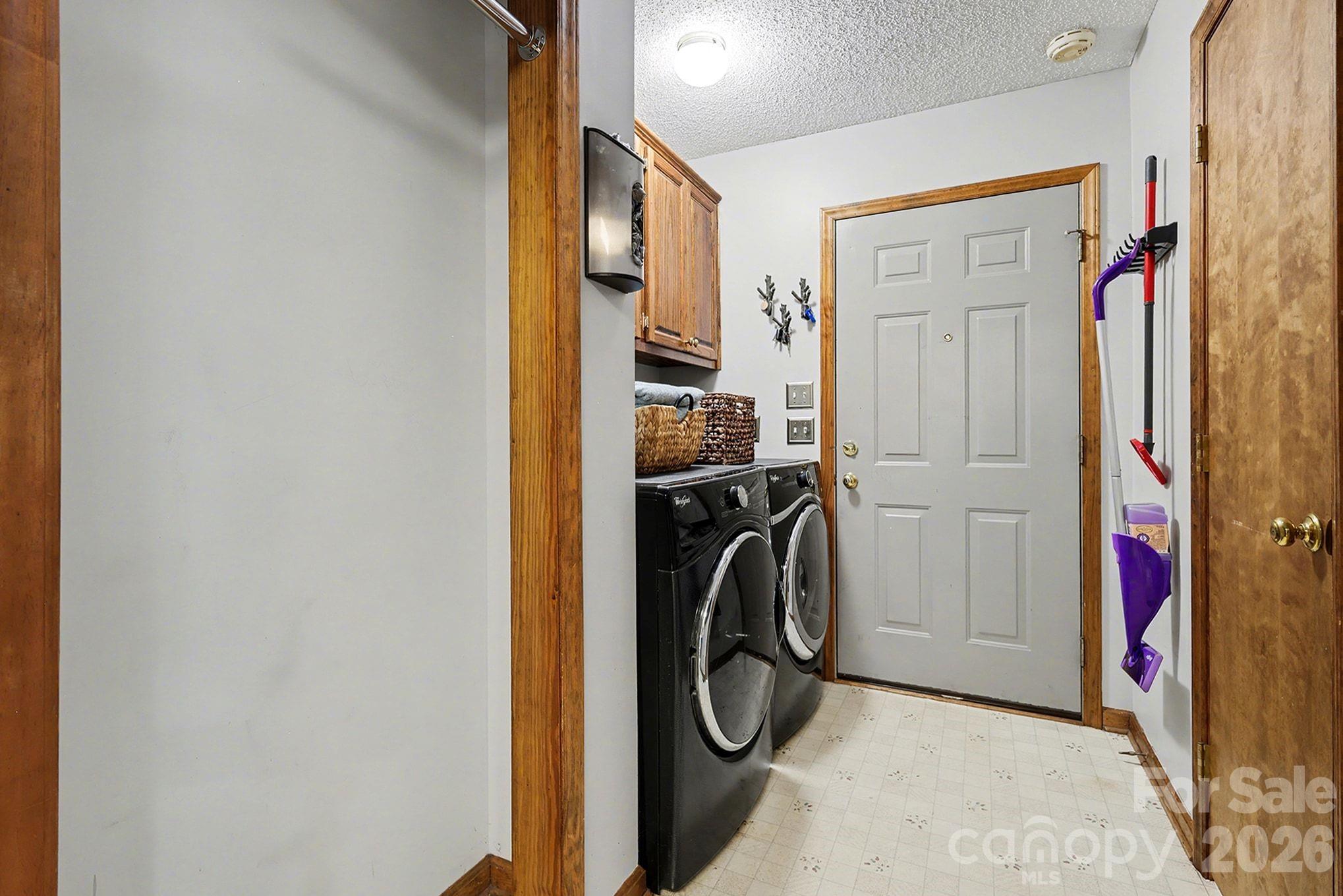 2040 Burke Road — Shelby